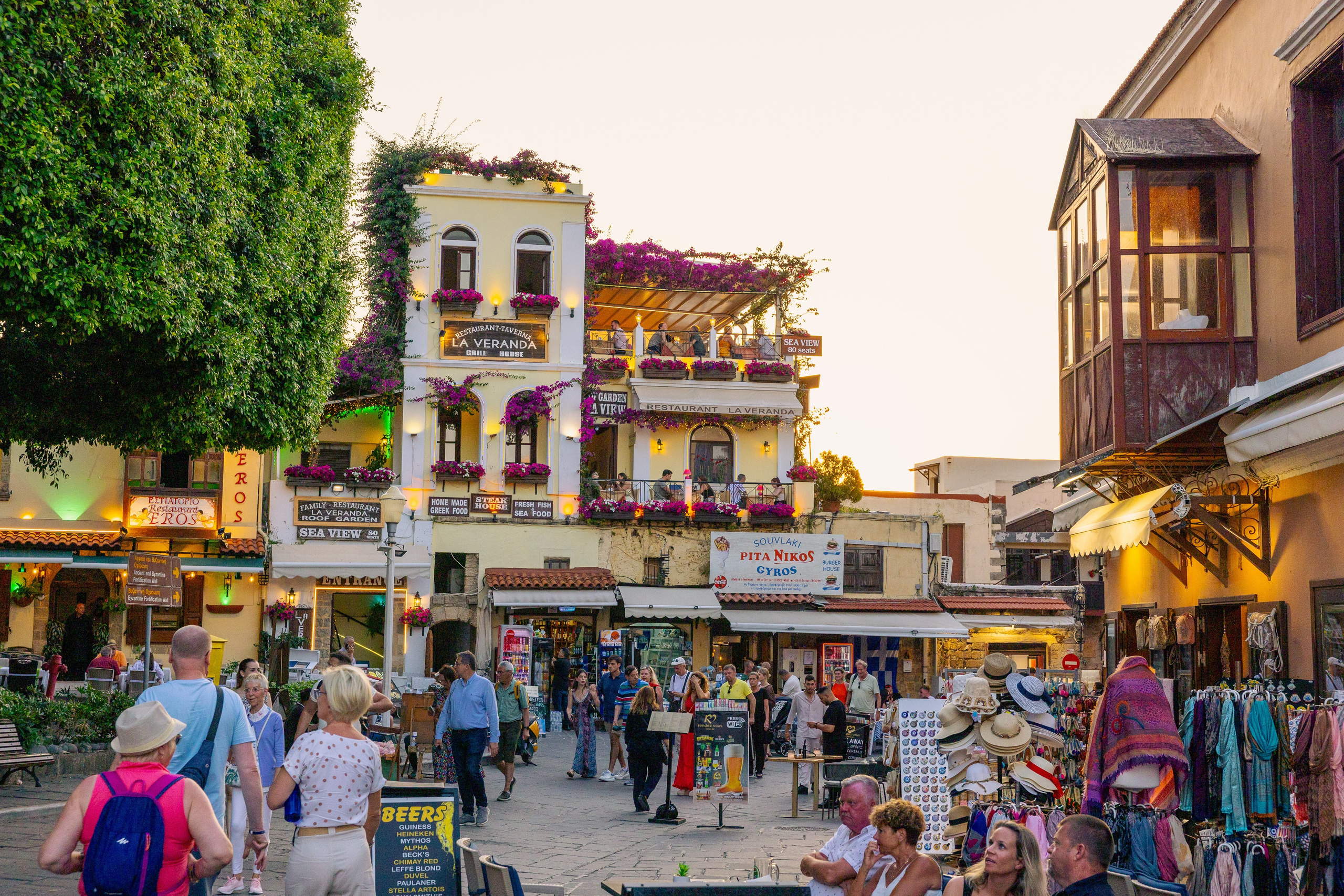 Родос. Фото департамент круизного лайнера Астория Гранде