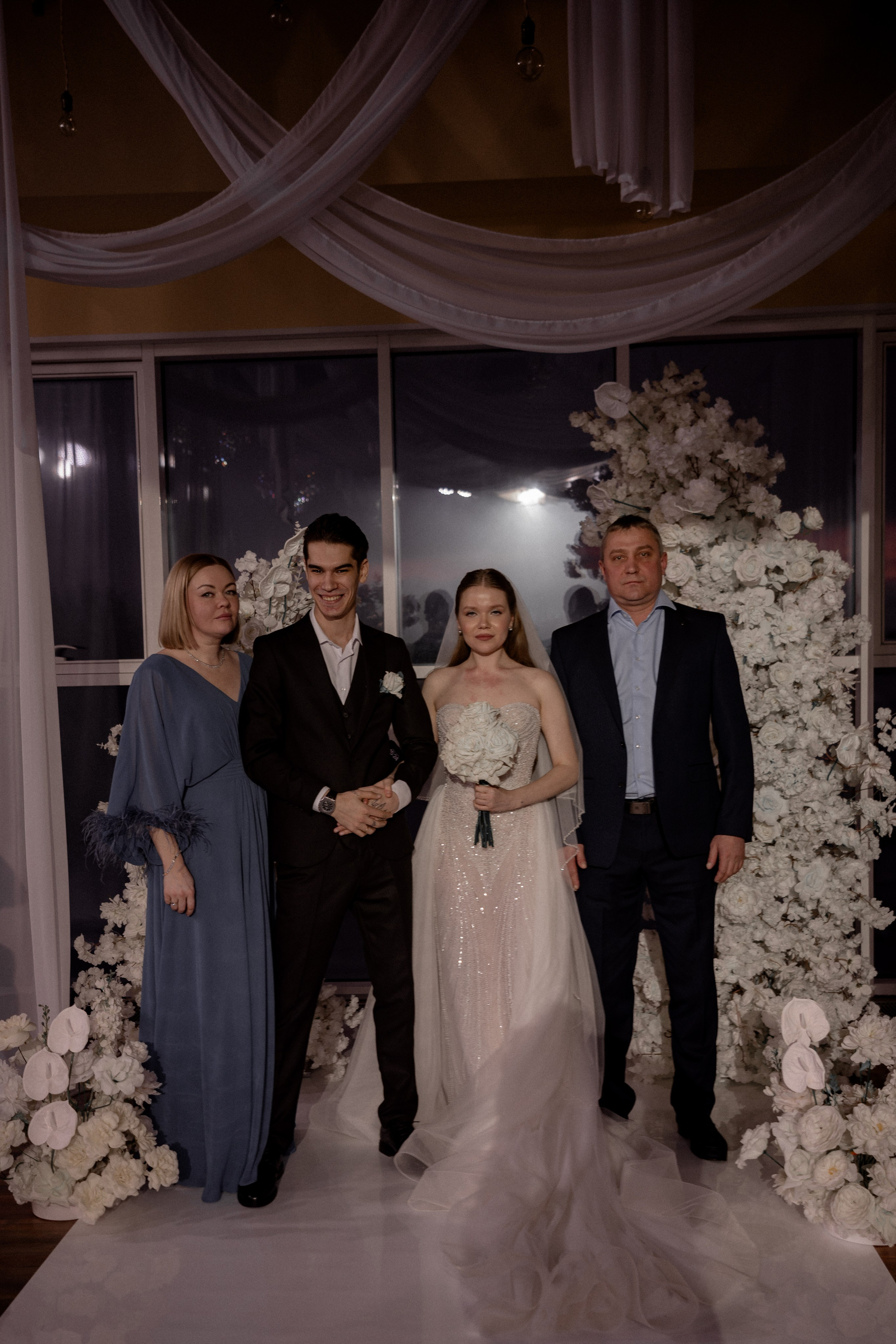 СВАДЕБНАЯ СЬЕМКА СБОРОВ В ОТЕЛЕ И ВЫЕЗД НА ЦЕРЕМОНИЮ (СНЯТО В СИБИРЕ В НИЖНЕВАРТОВСКЕ). Профессиональный фотограф, Санкт-Петербург — Виктория Богомолова