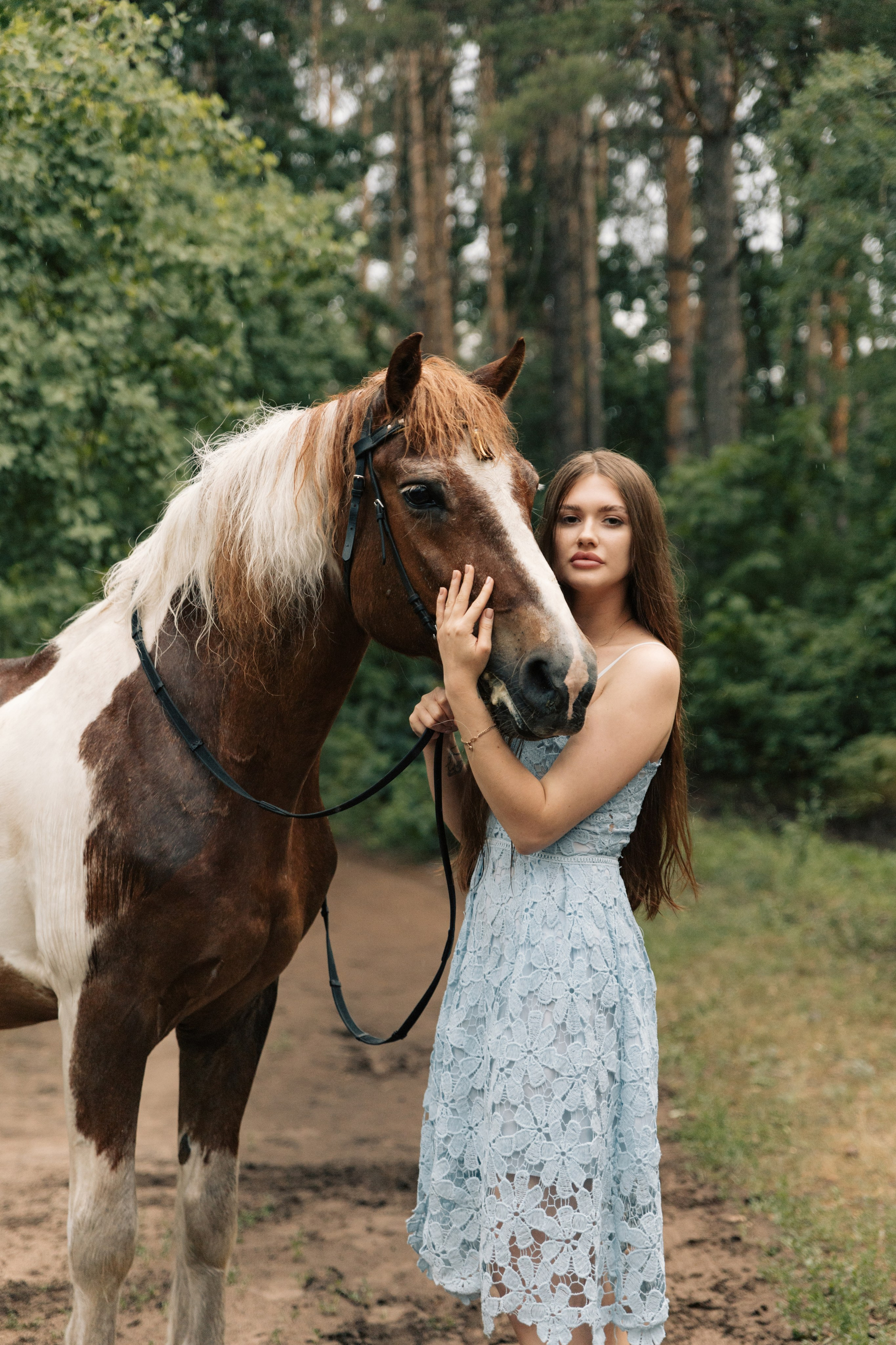 Съемка с лошадью под дождем. Семейный и конный фотограф в Краснодарском крае и Адыгее