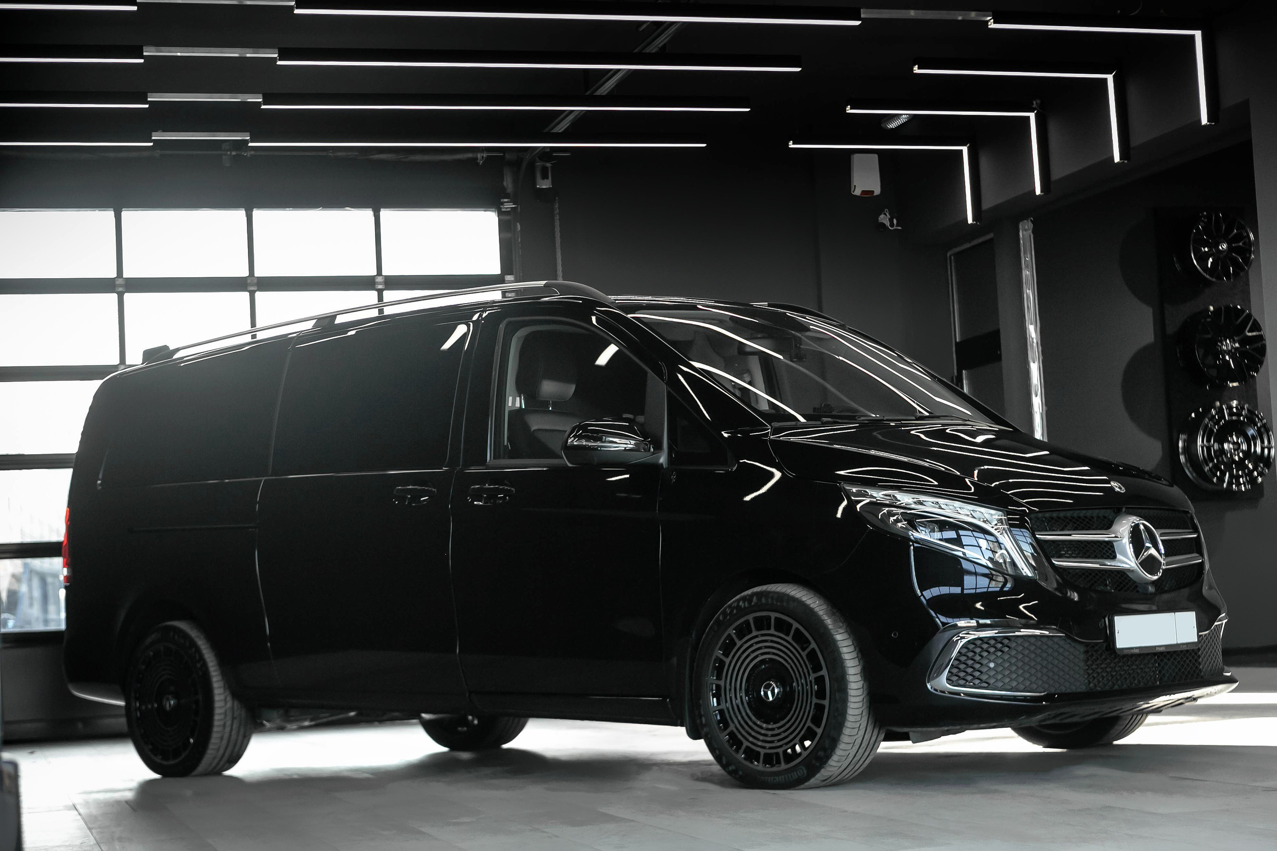 Фотосъемка V-class louis Vuitton в Москве. Фотограф | Михаил Буш Смоленск