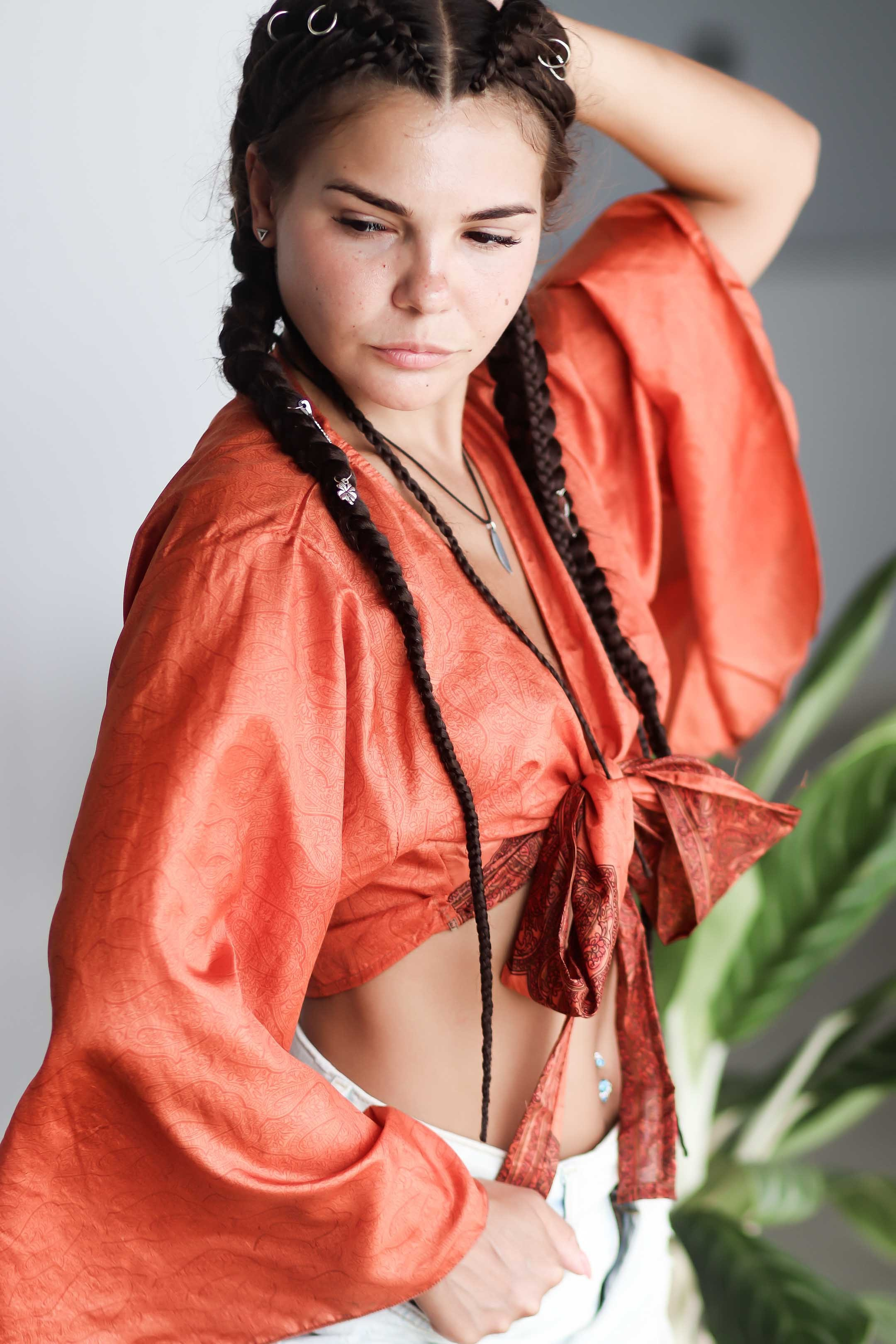 Коллекция купальников бикини. Фотограф на Шри-Ланке