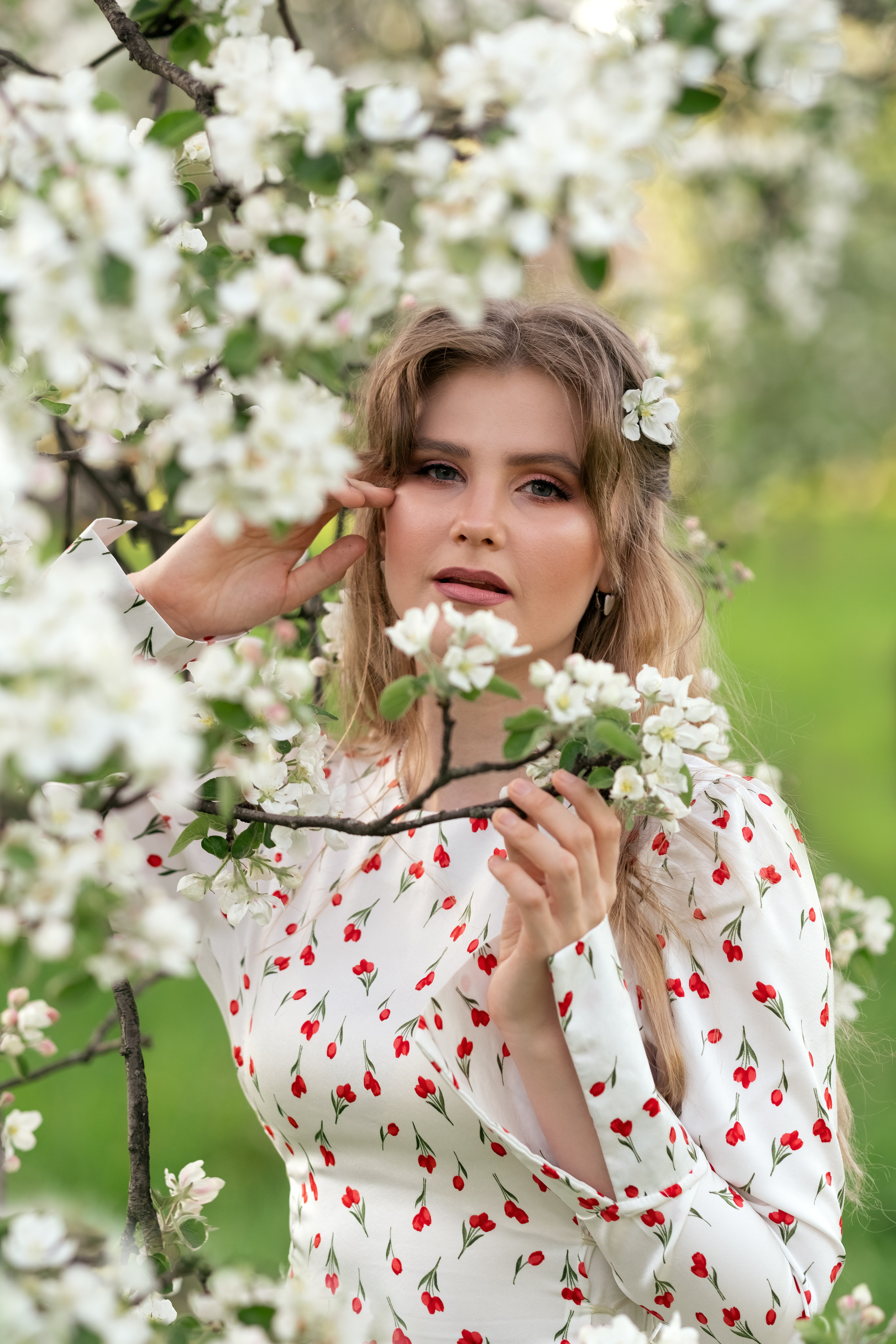 Фотосессия в цветении. Семейный и детский фотограф в Мелитополе /Наталья Зацеркляная