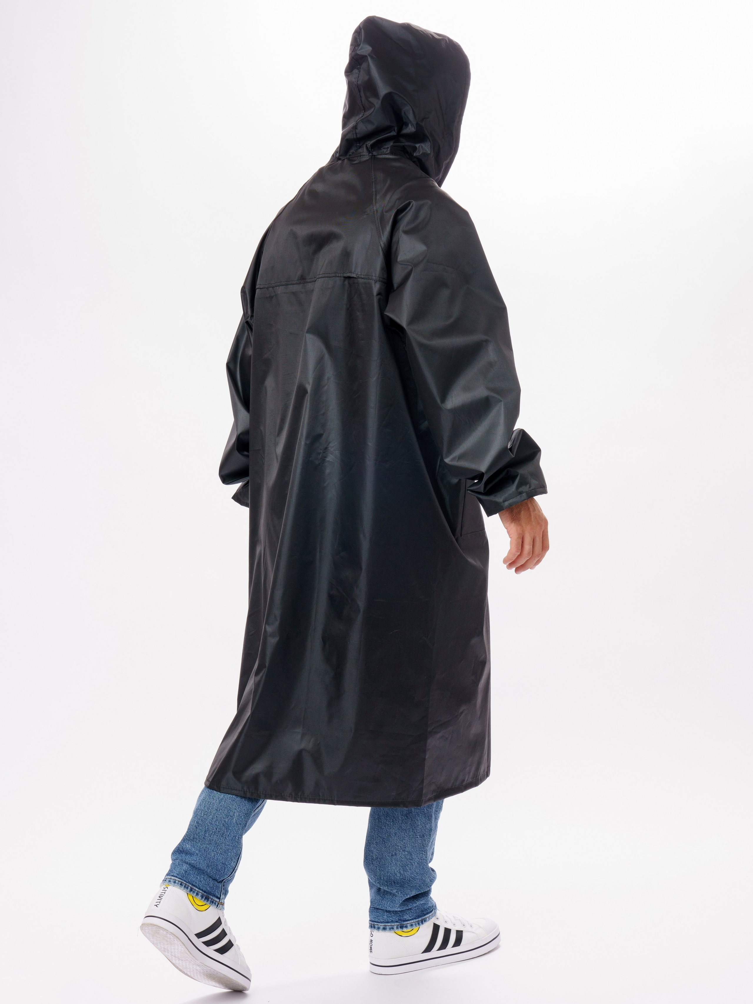 Дождевики, парная съемка. KED Production — продакшн из СПб. Создаём фото, видео и контент, который помогает брендам и селлерам продавать больше