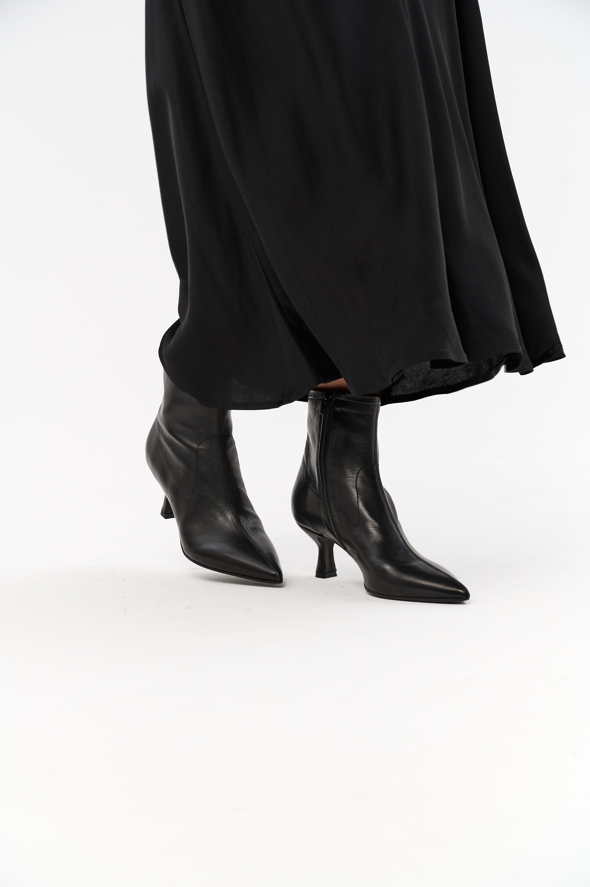 Каталог для Бренда Not Only Black. Fashion фотограф в Москве Ксения Чупрунова