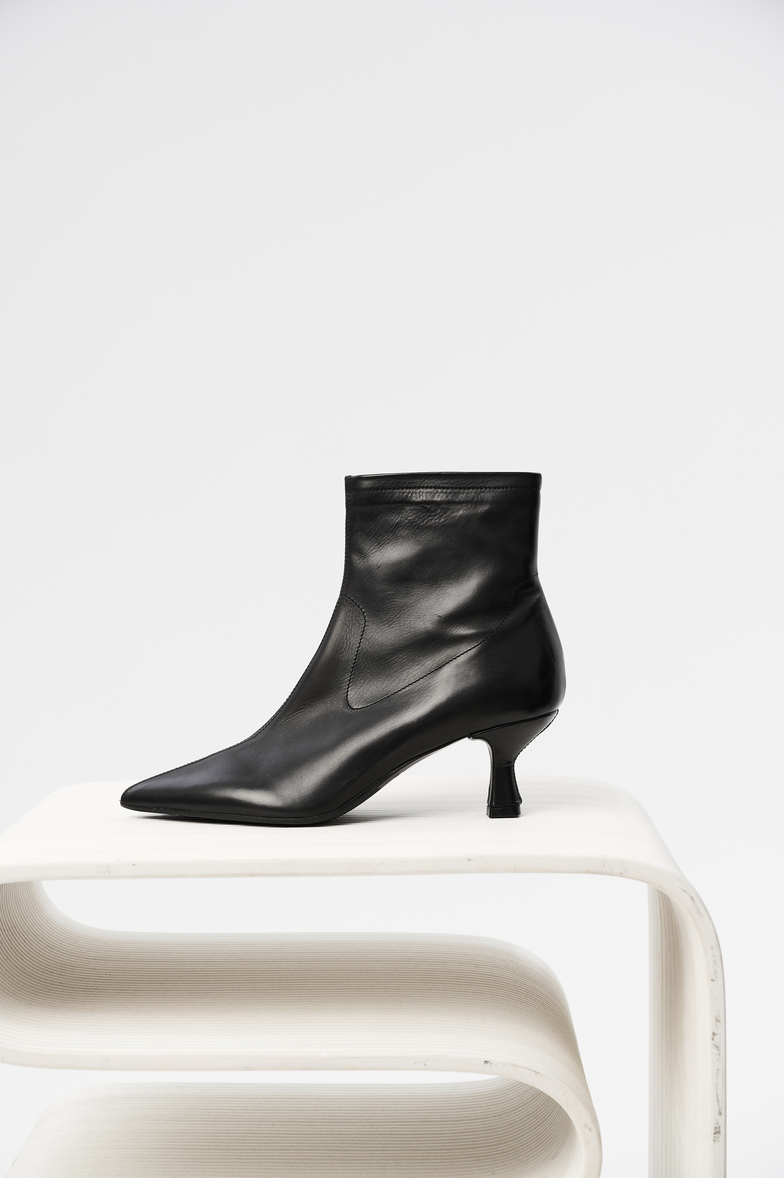 Каталог для Бренда Not Only Black. Fashion фотограф в Москве Ксения Чупрунова