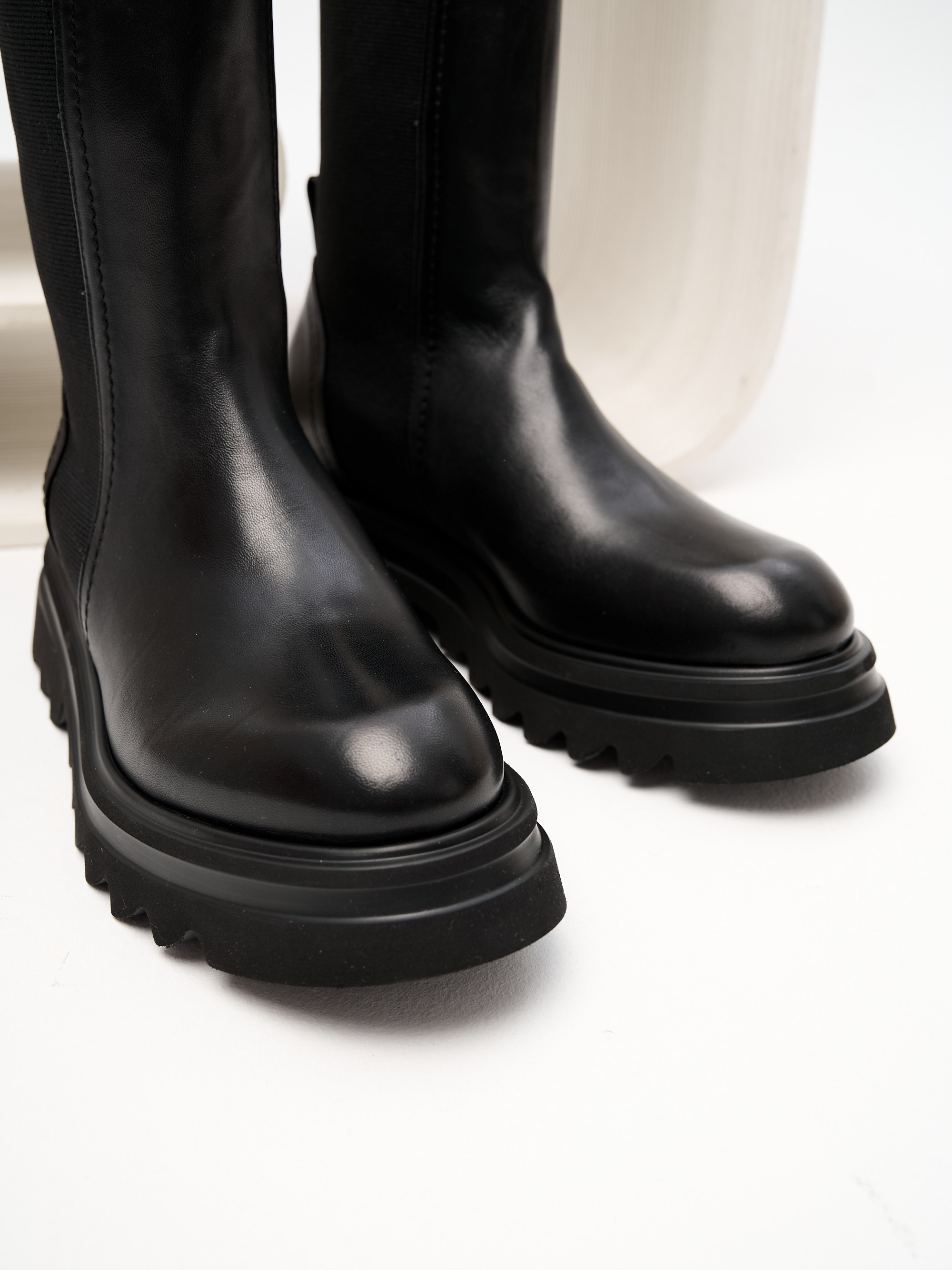 Каталог для Бренда Not Only Black. Fashion фотограф в Москве Ксения Чупрунова