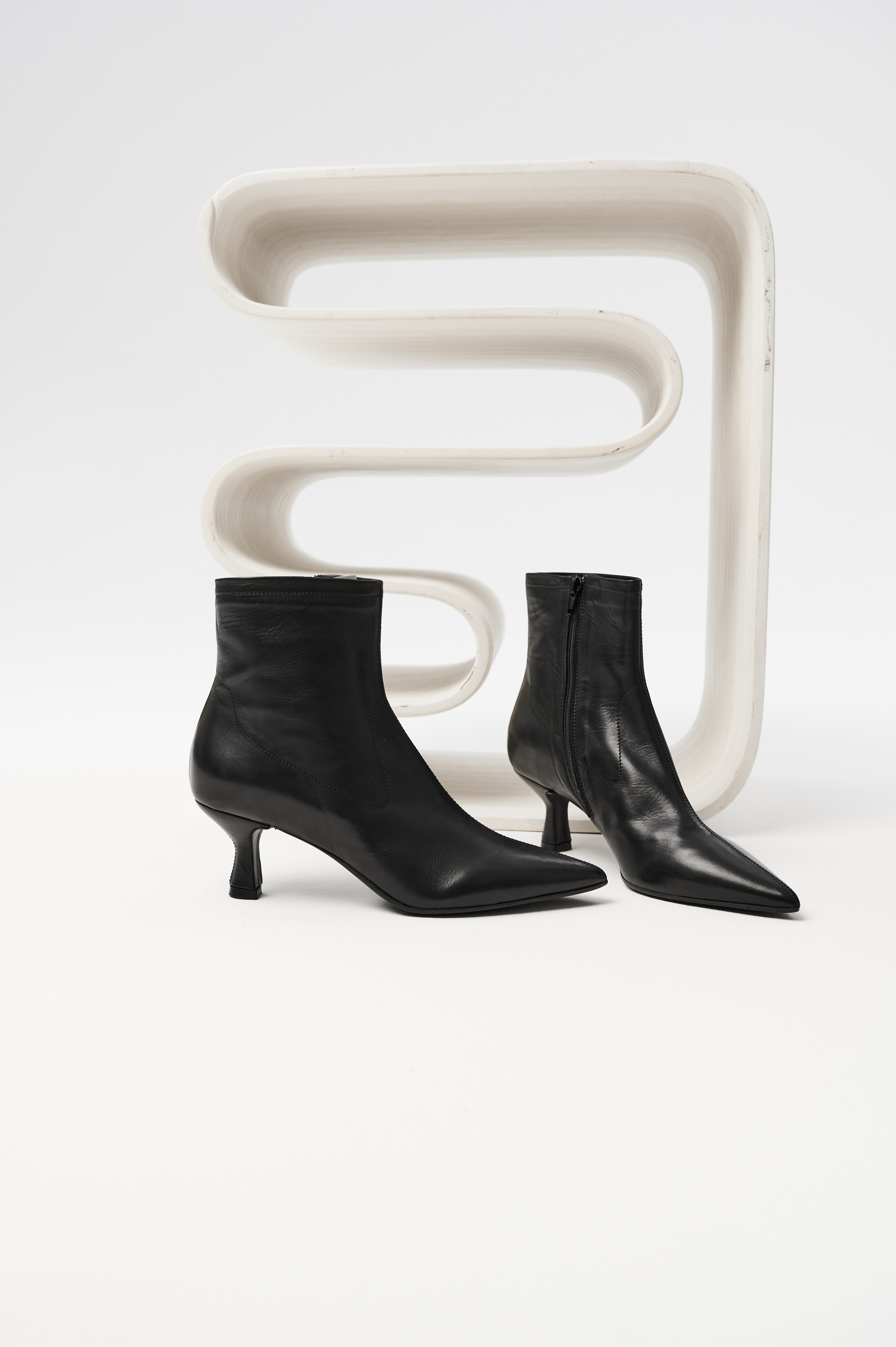 Каталог для Бренда Not Only Black. Fashion фотограф в Москве Ксения Чупрунова