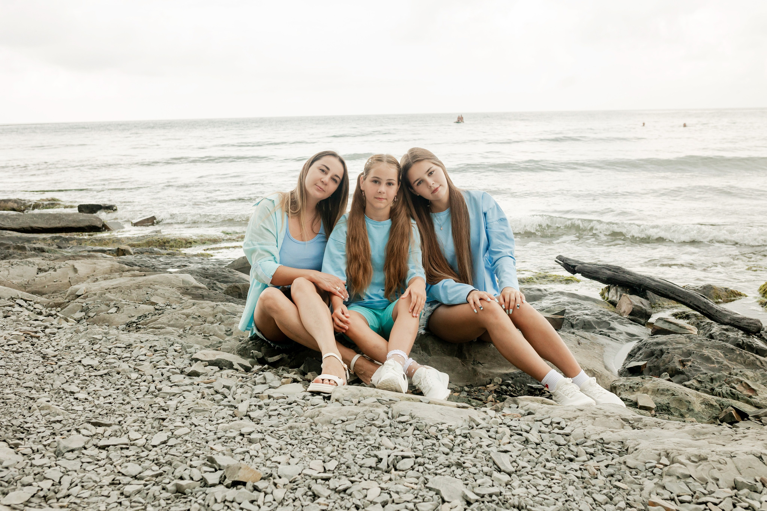 Вика, Антон, Софья и Оля. Фотограф в Геленджике, Архипо-Осиповке, Абрау-Дюрсо, Кринице Виктория