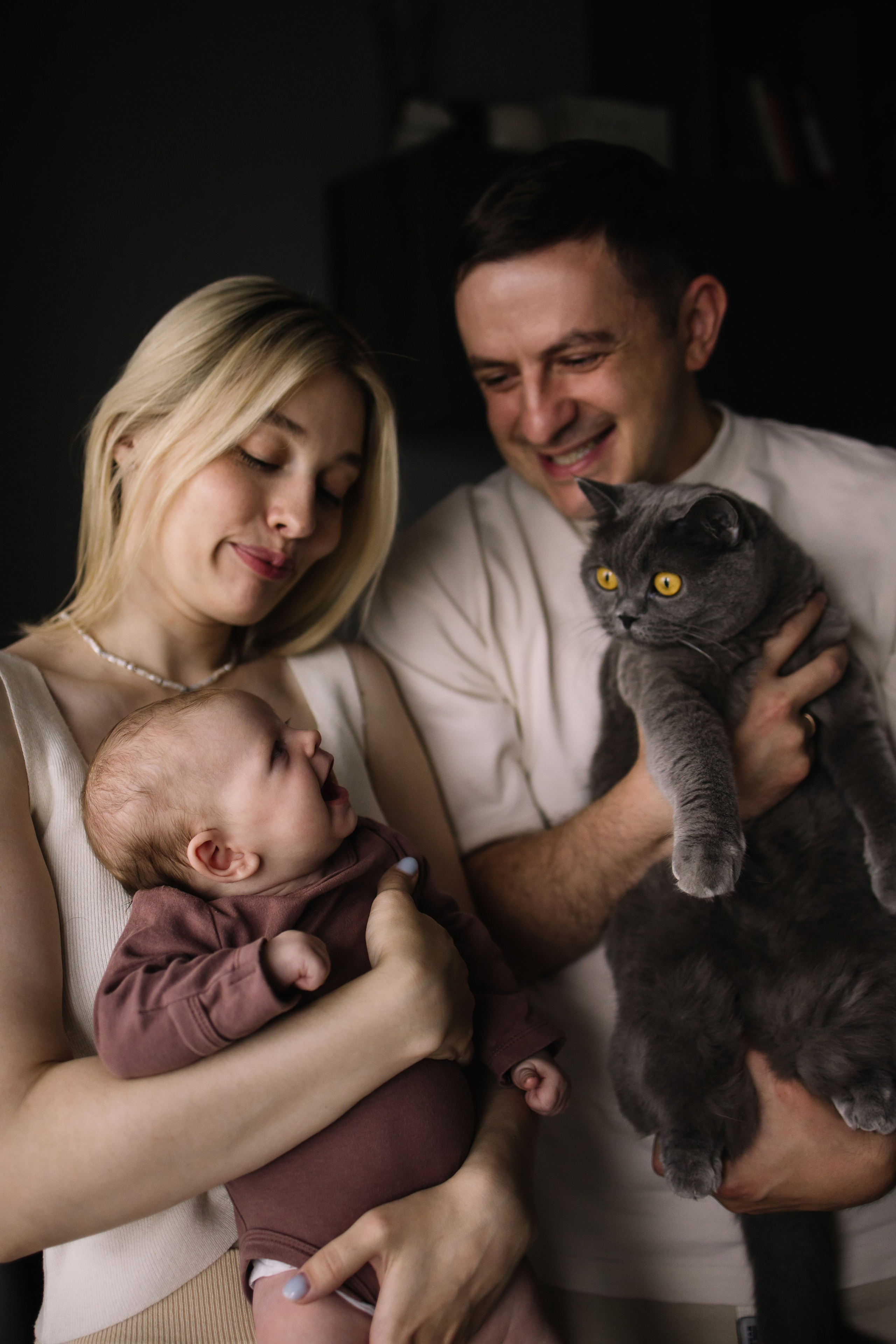 Домашняя семейная фотосессия с младенцем. Семейный фотограф в Томске Максимова Екатерина