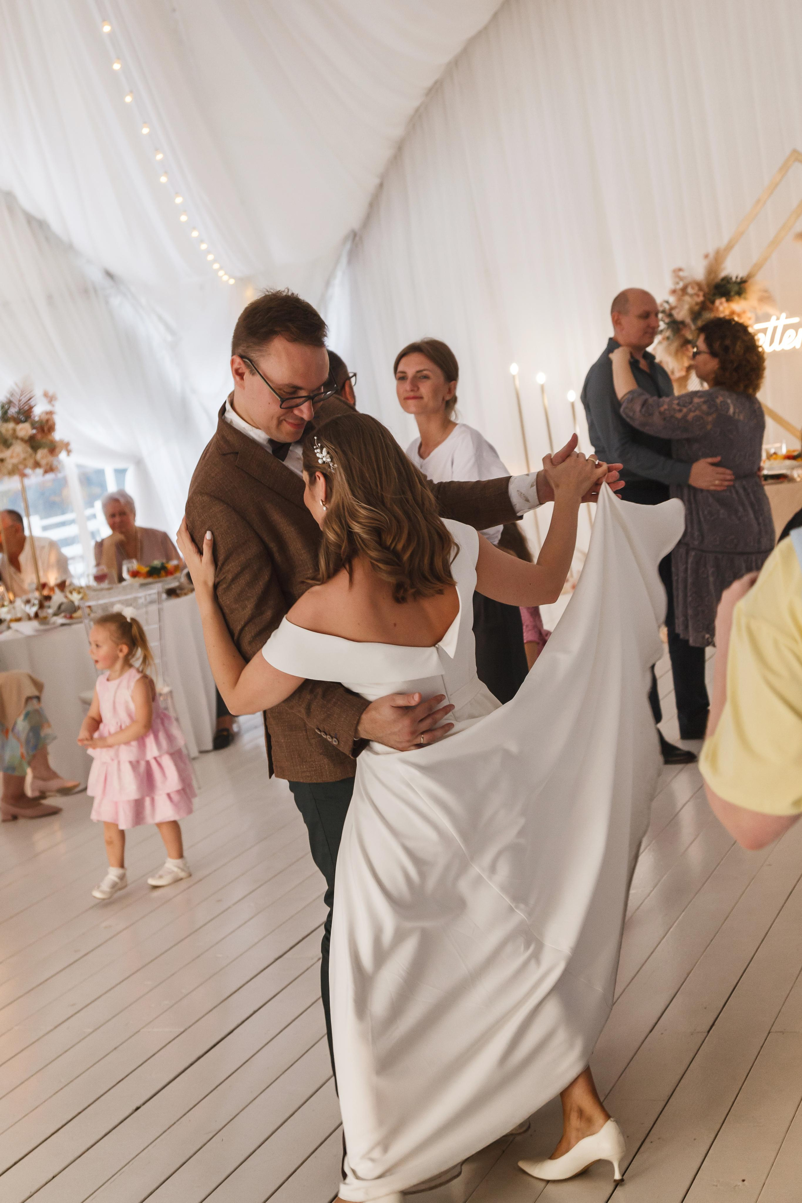 Свадебный фотограф москва, свадебная серия, фотосерия свадьба, свадьба пример, фотограф свадебный, фотограф москва, фотограф гладков дмитрий, свадебная съёмка, свадебная фотосессия, фотосессия свадьба, свадьба москва, стоимость свадебного фотографа, свадебное фото, фотограф свадьба москва, свадебный фотограф цена, фотограф одинцово, свадебная фотосессия, свадебная прогулка, жених и невеста, свадьба