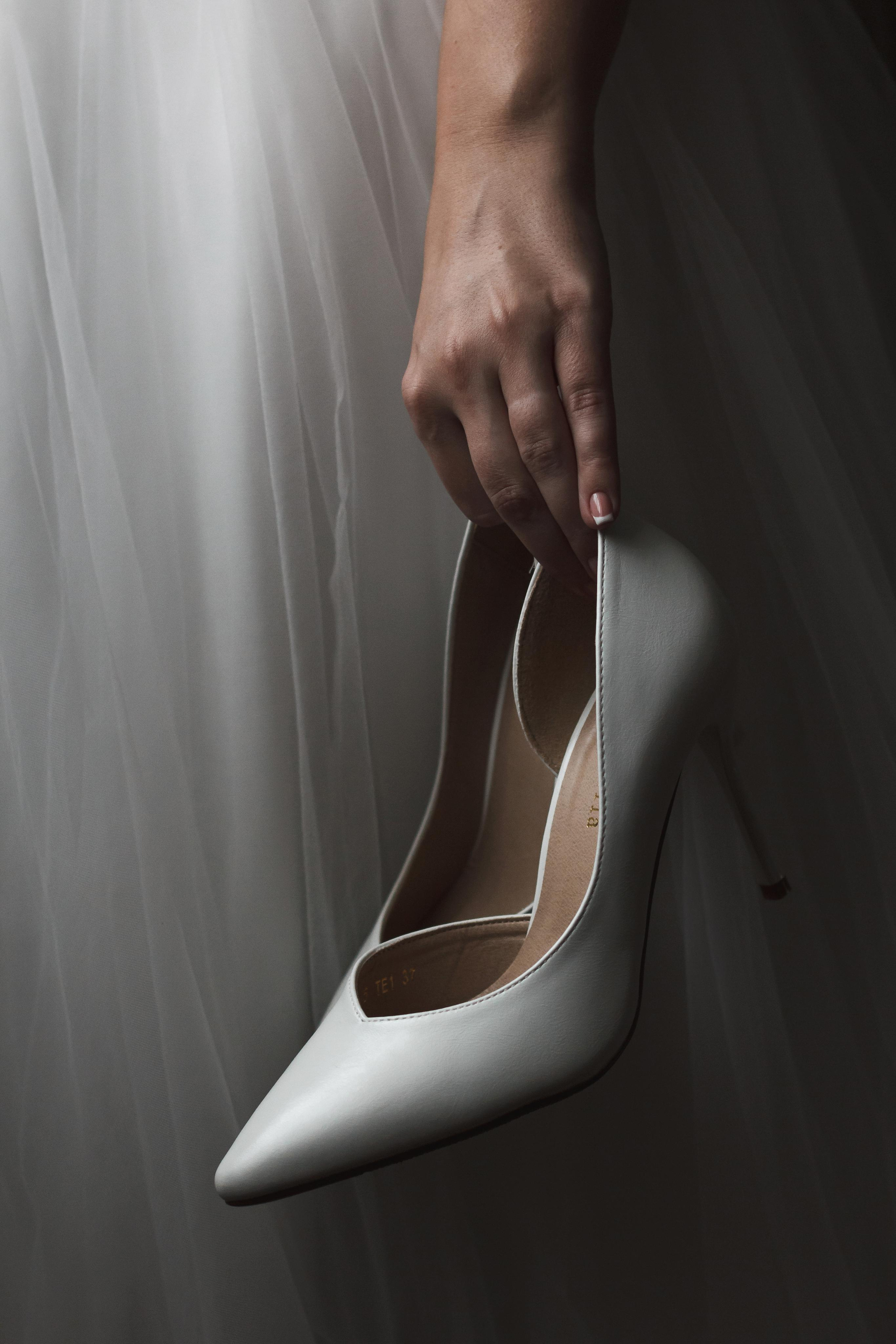 поиск фотографа на свадьбу, свадебная серия, свадебная фотосессия, свадебный фотограф Гладков Дмитрий, свадебный фотограф Москва, свадьба москва, стоимость свадебного фотографа, фотог, фотограф на свадьбу, фотограф одинцово, фотограф стоимость, фотограя свадьба Москва, свадебное платье, свадебный банкет, банкет свадьба, банкет москва, свадебное фото, фото со свадьбы, платье невесты, невеста фото, прогулка на свадьбе, сборы невесты, свадебные сборы, советы невесте, фото из ЗАГСа, ЗАГС фото, Голицын клуб, Голицыно, свадьба Голицын, свадьба в будний день, регистрация свадьбы, свадебный салон, свадебные туфли, туфли невесты, ЗАГС, стоимость фотографа, поиск фотографа, фотограф стоимость, свадебный день, фотосессия свадьба.