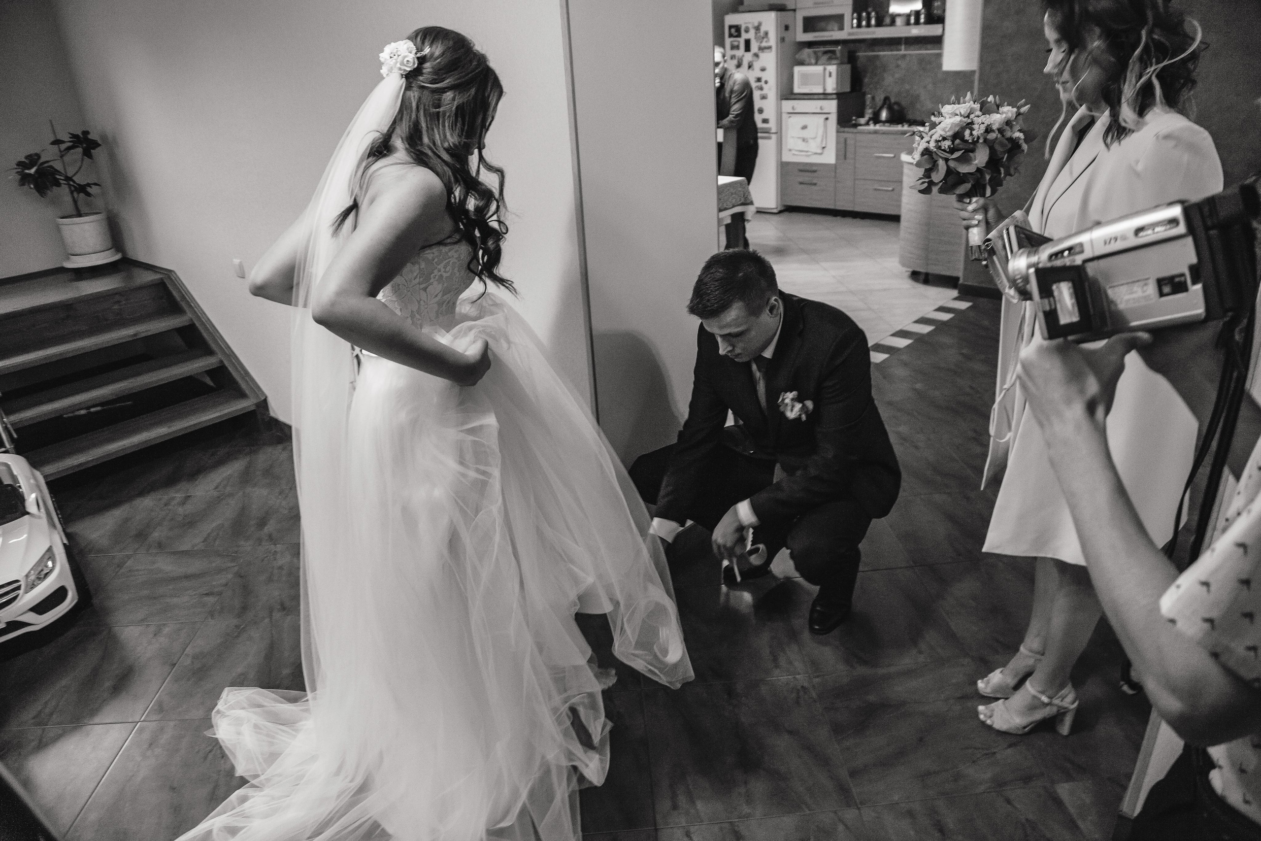 поиск фотографа на свадьбу, свадебная серия, свадебная фотосессия, свадебный фотограф Гладков Дмитрий, свадебный фотограф Москва, свадьба москва, стоимость свадебного фотографа, фотог, фотограф на свадьбу, фотограф одинцово, фотограф стоимость, фотограя свадьба Москва, свадебное платье, свадебный банкет, банкет свадьба, банкет москва, свадебное фото, фото со свадьбы, платье невесты, невеста фото, прогулка на свадьбе, сборы невесты, свадебные сборы, советы невесте, фото из ЗАГСа, ЗАГС фото, Голицын клуб, Голицыно, свадьба Голицын, свадьба в будний день, регистрация свадьбы, свадебный салон, свадебные туфли, туфли невесты, ЗАГС, стоимость фотографа, поиск фотографа, фотограф стоимость, свадебный день, фотосессия свадьба.