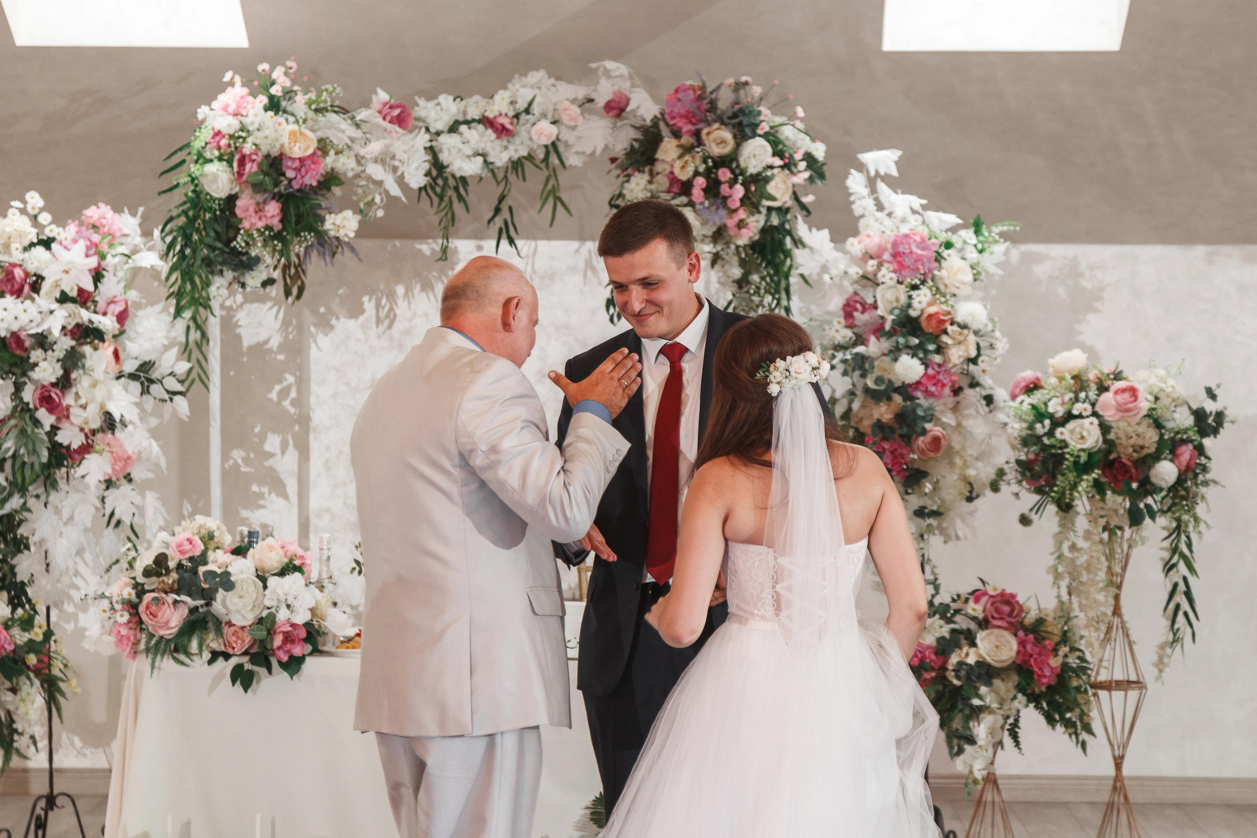 поиск фотографа на свадьбу, свадебная серия, свадебная фотосессия, свадебный фотограф Гладков Дмитрий, свадебный фотограф Москва, свадьба москва, стоимость свадебного фотографа, фотог, фотограф на свадьбу, фотограф одинцово, фотограф стоимость, фотограя свадьба Москва, свадебное платье, свадебный банкет, банкет свадьба, банкет москва, свадебное фото, фото со свадьбы, платье невесты, невеста фото, прогулка на свадьбе, сборы невесты, свадебные сборы, советы невесте, фото из ЗАГСа, ЗАГС фото, Голицын клуб, Голицыно, свадьба Голицын, свадьба в будний день, регистрация свадьбы, свадебный салон, свадебные туфли, туфли невесты, ЗАГС, стоимость фотографа, поиск фотографа, фотограф стоимость, свадебный день, фотосессия свадьба.