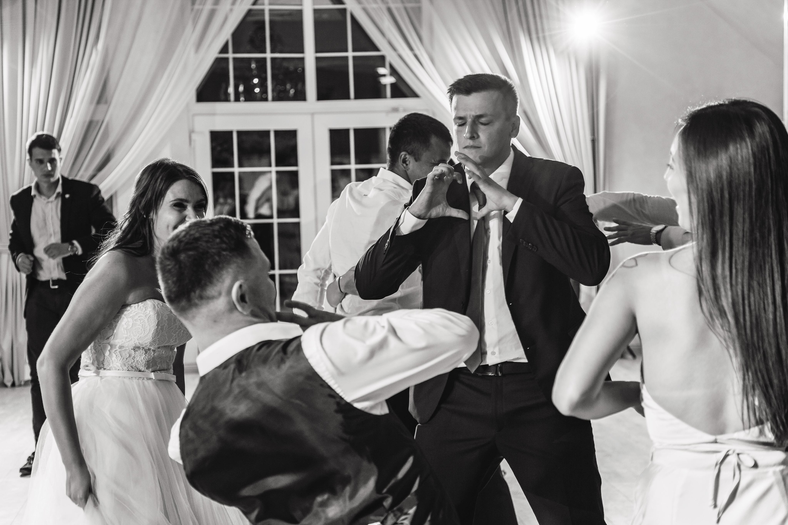 поиск фотографа на свадьбу, свадебная серия, свадебная фотосессия, свадебный фотограф Гладков Дмитрий, свадебный фотограф Москва, свадьба москва, стоимость свадебного фотографа, фотог, фотограф на свадьбу, фотограф одинцово, фотограф стоимость, фотограя свадьба Москва, свадебное платье, свадебный банкет, банкет свадьба, банкет москва, свадебное фото, фото со свадьбы, платье невесты, невеста фото, прогулка на свадьбе, сборы невесты, свадебные сборы, советы невесте, фото из ЗАГСа, ЗАГС фото, Голицын клуб, Голицыно, свадьба Голицын, свадьба в будний день, регистрация свадьбы, свадебный салон, свадебные туфли, туфли невесты, ЗАГС, стоимость фотографа, поиск фотографа, фотограф стоимость, свадебный день, фотосессия свадьба.