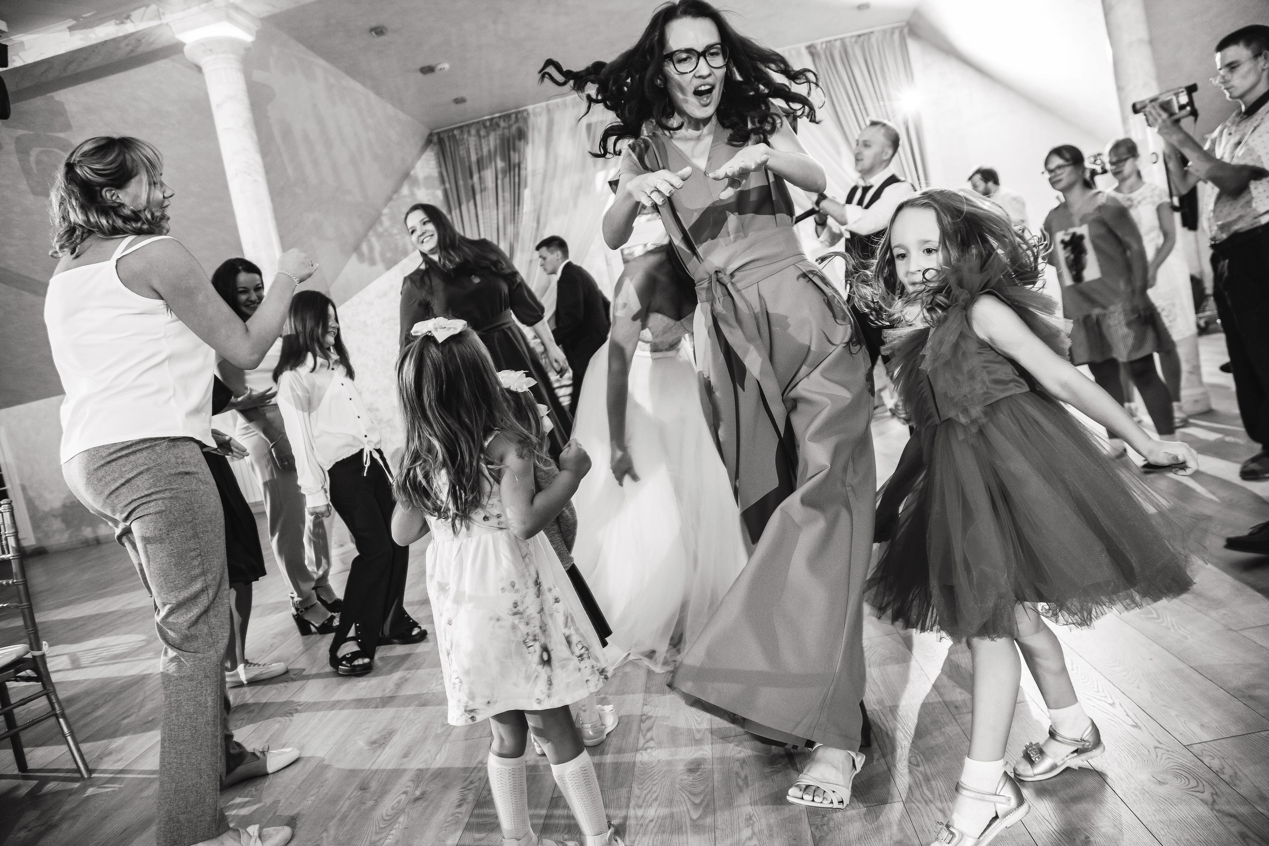 поиск фотографа на свадьбу, свадебная серия, свадебная фотосессия, свадебный фотограф Гладков Дмитрий, свадебный фотограф Москва, свадьба москва, стоимость свадебного фотографа, фотог, фотограф на свадьбу, фотограф одинцово, фотограф стоимость, фотограя свадьба Москва, свадебное платье, свадебный банкет, банкет свадьба, банкет москва, свадебное фото, фото со свадьбы, платье невесты, невеста фото, прогулка на свадьбе, сборы невесты, свадебные сборы, советы невесте, фото из ЗАГСа, ЗАГС фото, Голицын клуб, Голицыно, свадьба Голицын, свадьба в будний день, регистрация свадьбы, свадебный салон, свадебные туфли, туфли невесты, ЗАГС, стоимость фотографа, поиск фотографа, фотограф стоимость, свадебный день, фотосессия свадьба.