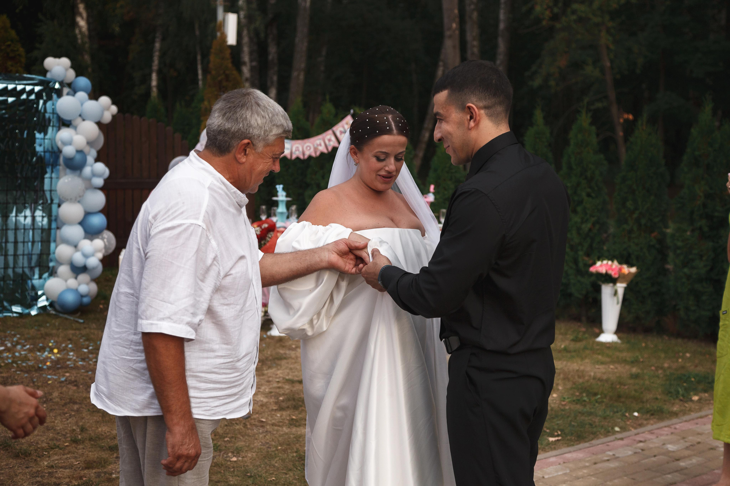 банкет москва, банкет свадьба, выездная регистрация, ЗАГС, ЗАГС фото, ЗАГС барвиха, барвиха, свадьба барвиха, кольца свадьба, невеста фото, платье невесты, поиск фотографа, поиск фотографа на свадьбу, прогулка на свадьбе, регистрация брака на природе, регистрация свадьбы, сборы невесты, свадебная серия, свадебная фотосессия, свадебное платье, свадебное фото, свадебные кольца, свадебные сборы, свадебные туфли, свадебный банкет, свадебный день, свадебный салон, свадебный фотограф Гладков Дмитрий, свадебный фотограф Москва, свадьба в будний день, свадьба Голицын, свадьба москва, советы невесте, стоимость свадебного фотографа, стоимость фотографа, туфли невесты, фото из ЗАГСа, фото колец, фото со свадьбы, фотог, фотограф на свадьбу, фотограф одинцово, фотограф стоимость, фотограя свадьба Москва, фотосессия свадьба, сборы невесты в отеле