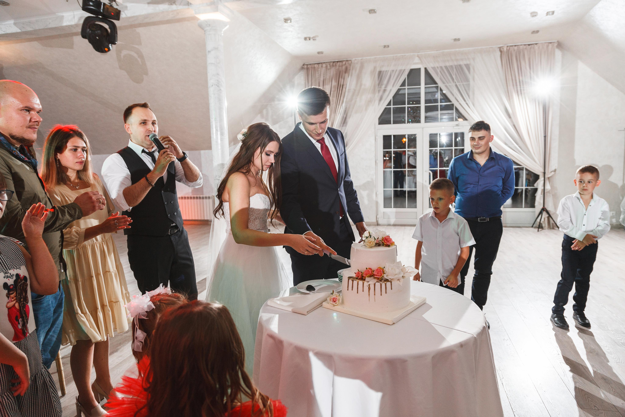 поиск фотографа на свадьбу, свадебная серия, свадебная фотосессия, свадебный фотограф Гладков Дмитрий, свадебный фотограф Москва, свадьба москва, стоимость свадебного фотографа, фотог, фотограф на свадьбу, фотограф одинцово, фотограф стоимость, фотограя свадьба Москва, свадебное платье, свадебный банкет, банкет свадьба, банкет москва, свадебное фото, фото со свадьбы, платье невесты, невеста фото, прогулка на свадьбе, сборы невесты, свадебные сборы, советы невесте, фото из ЗАГСа, ЗАГС фото, Голицын клуб, Голицыно, свадьба Голицын, свадьба в будний день, регистрация свадьбы, свадебный салон, свадебные туфли, туфли невесты, ЗАГС, стоимость фотографа, поиск фотографа, фотограф стоимость, свадебный день, фотосессия свадьба.