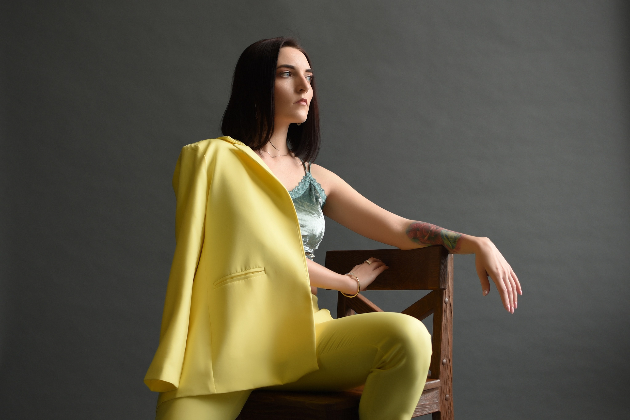 Индивидуальная студийная. Свадебный, семейный, детский, контент фотограф в Омске Максим Ильин