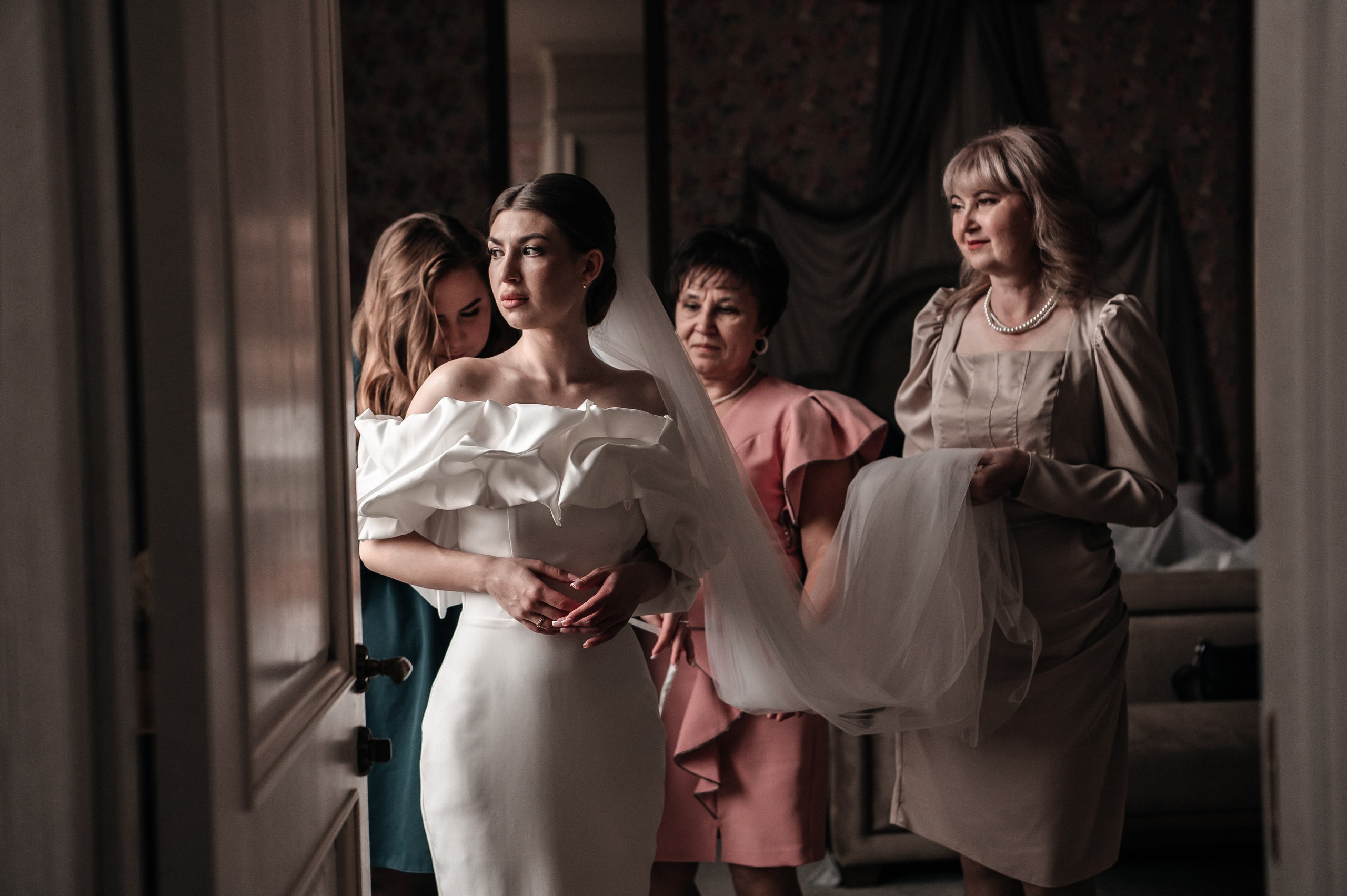 Дмитрий и Алина. Сборы. Фотограф Екатерина Бочарникова