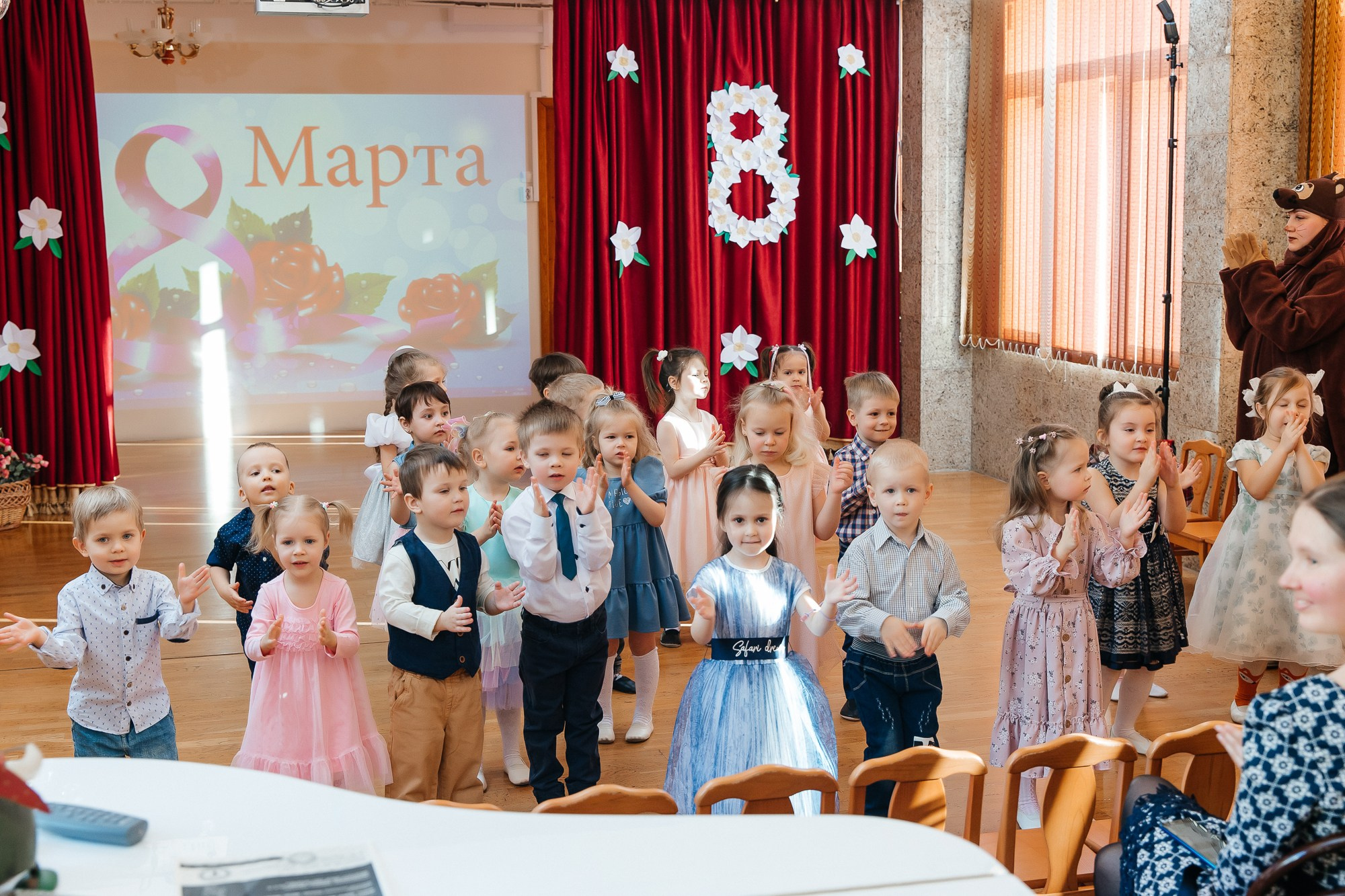 Детский сад № 93 — Утренник (07.03.2023). Свадебный и семейный фотограф Крамар Наталья