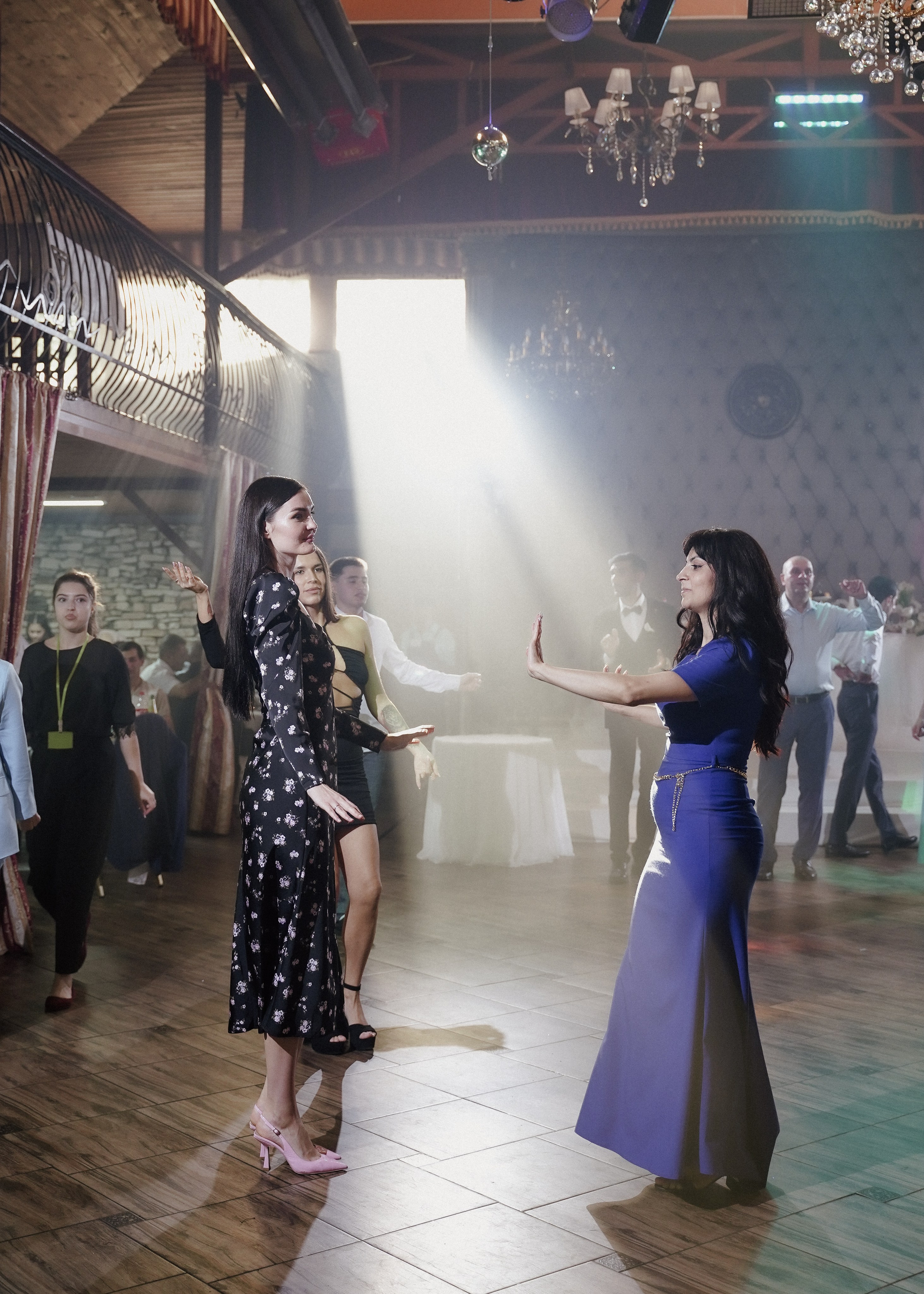 Алиса & Вааг. Фотосъемка и видеосъемка свадеб Липецк