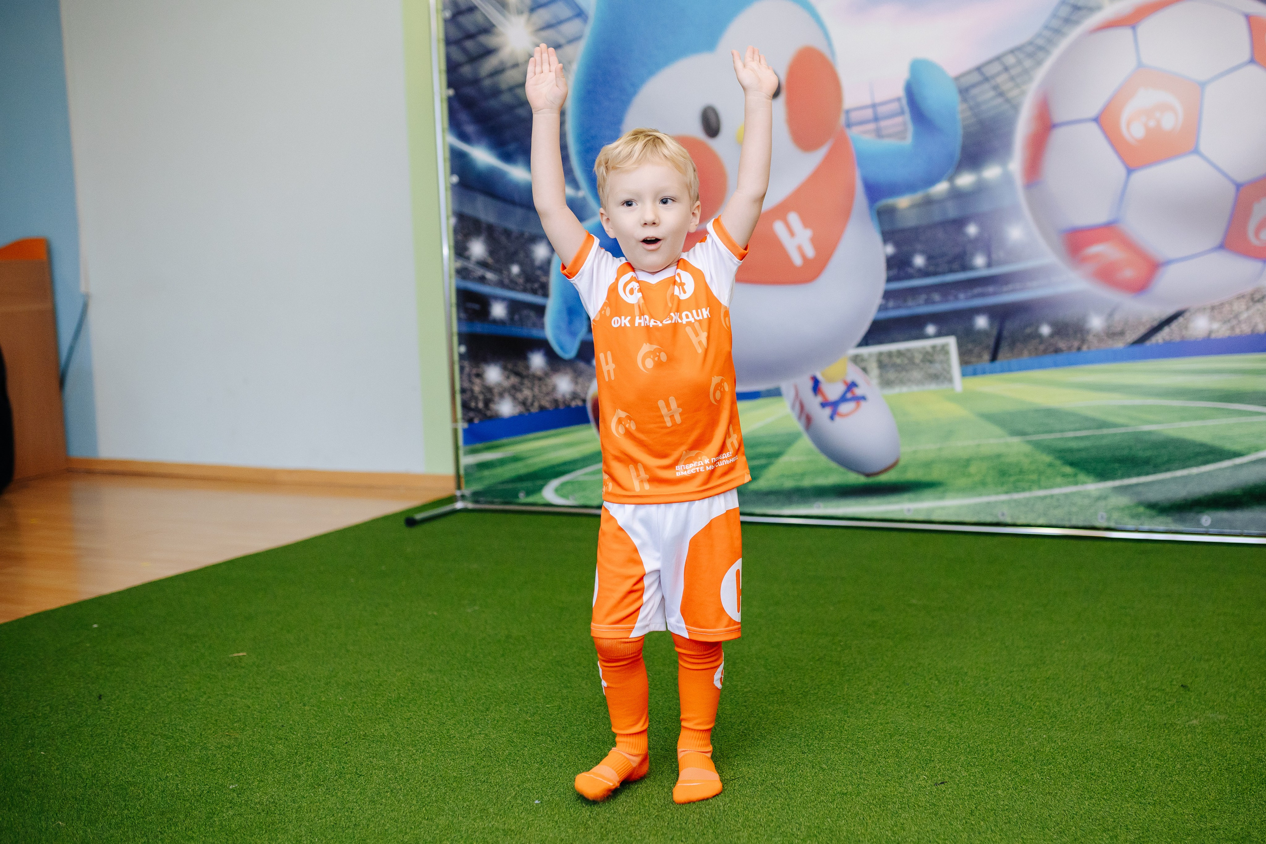 Фотосессия с кубком в детских садах г. Магнитогорска. Денис Прохоров Фотограф в г. Магнитогорск