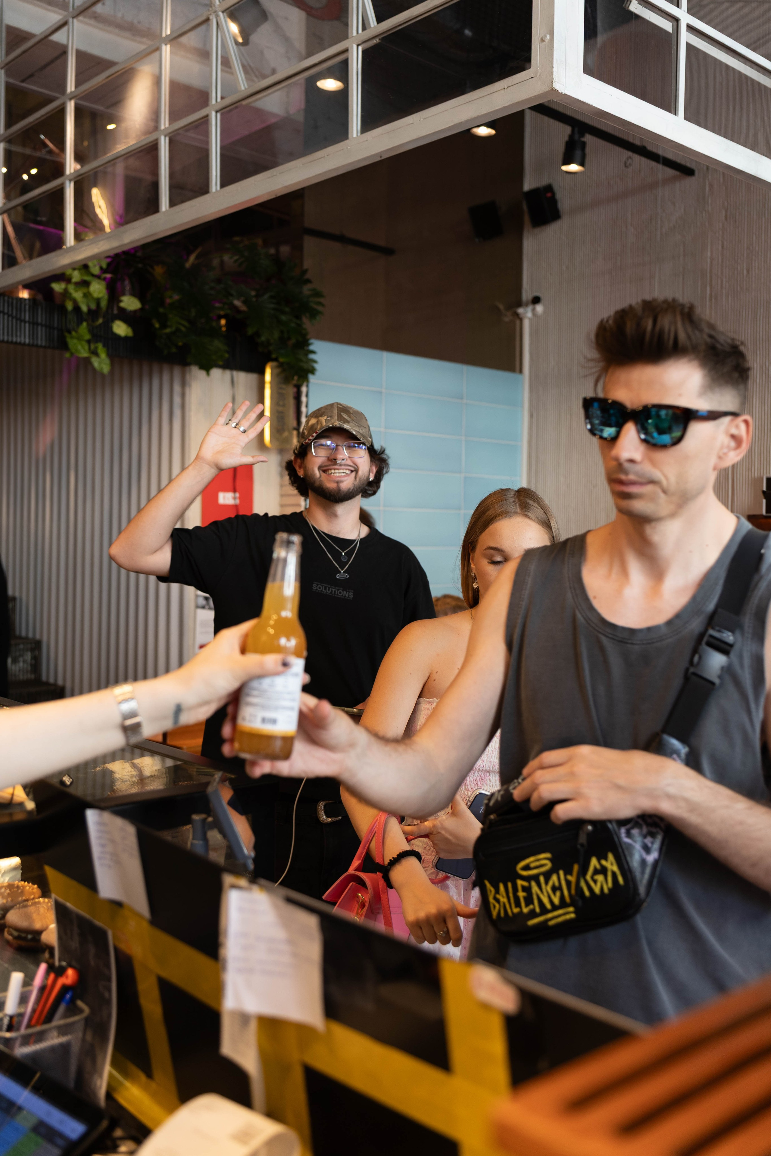 Утренняя вечеринка в Surf