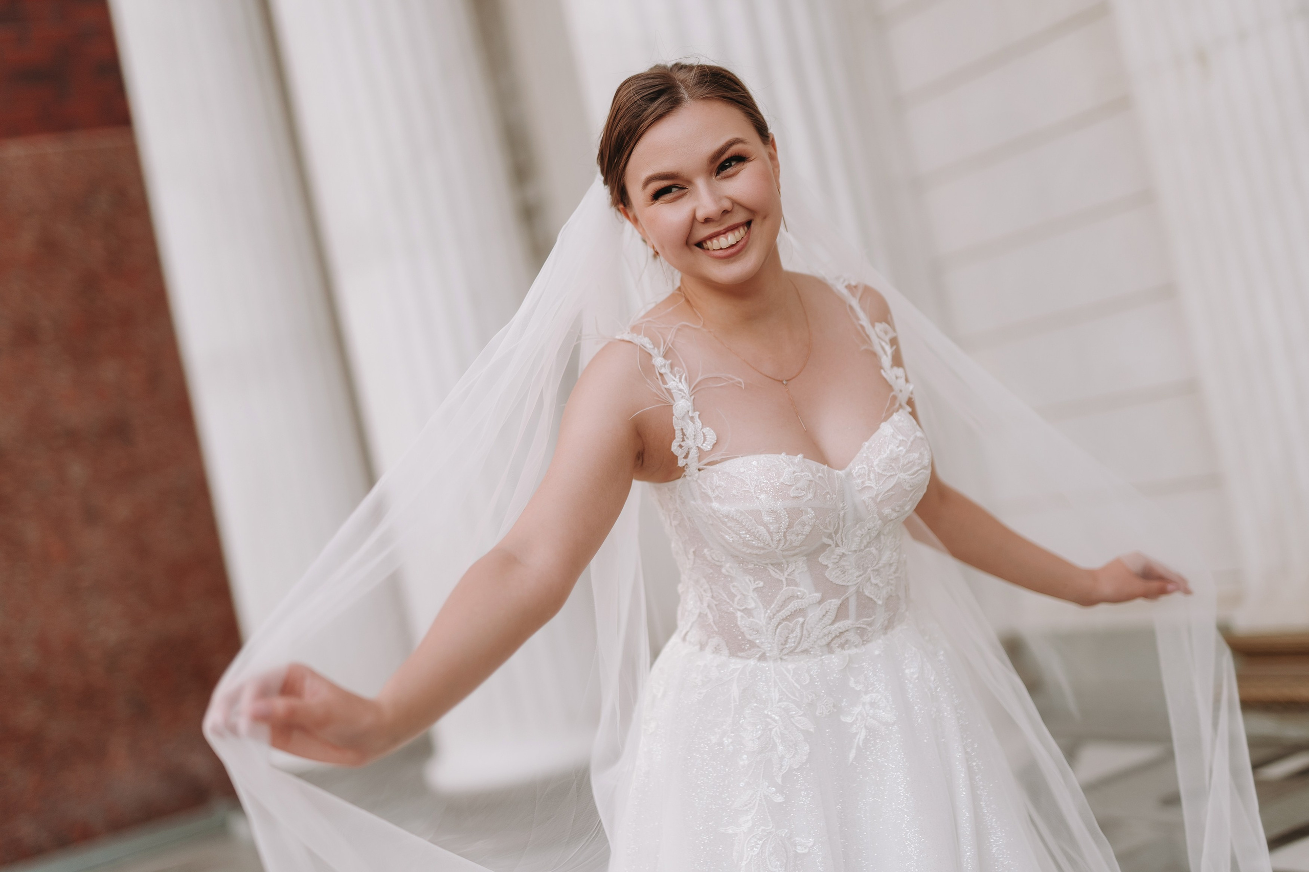 БАНКЕТНЫЙ ЗАЛ НЕСТЕРОВ, ВЕДУЩАЯ АЙГУЛЬ АХМЕТОВА