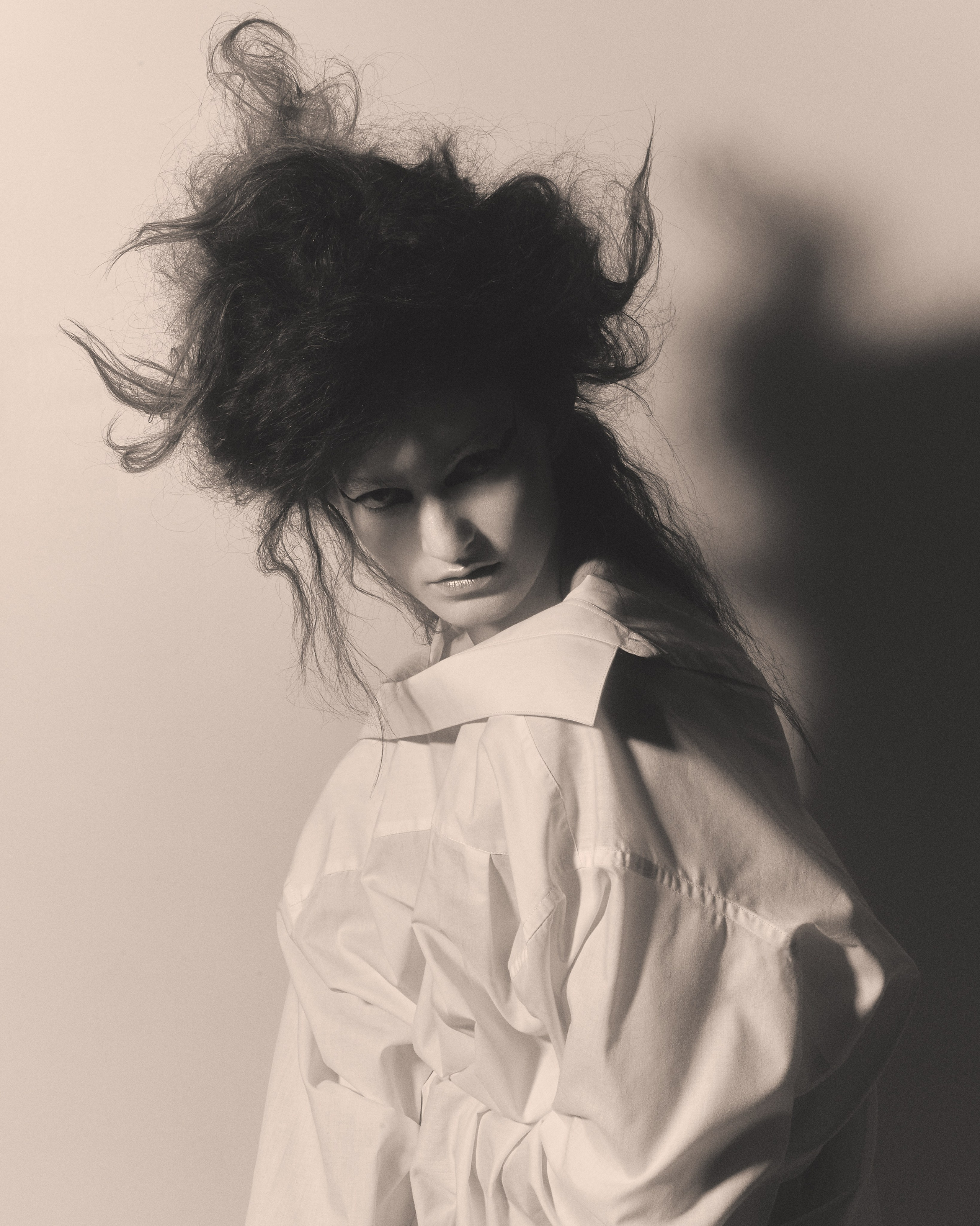 Портфолийная фотосъёмка мастера по укладкам. Святослав Лебедев | Рекламный фотограф — Коммерческая съемка, Арт-дирекшн, AI-интеграция