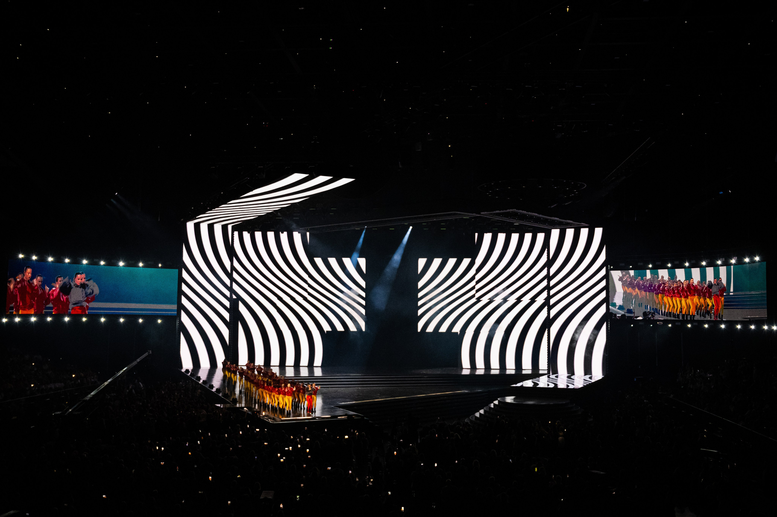 ZIVERT MUSIC AWARDS / 2026. OOPS TEAM