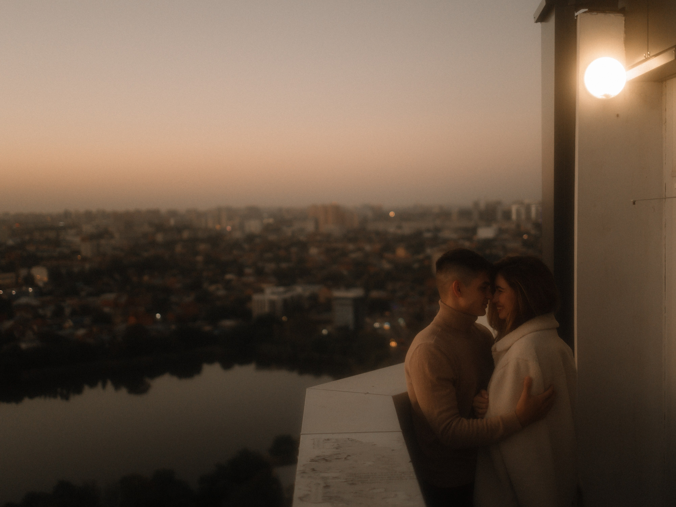 Никита и Лера. Крыша. Семейный фотограф в Краснодаре Храмова Анна