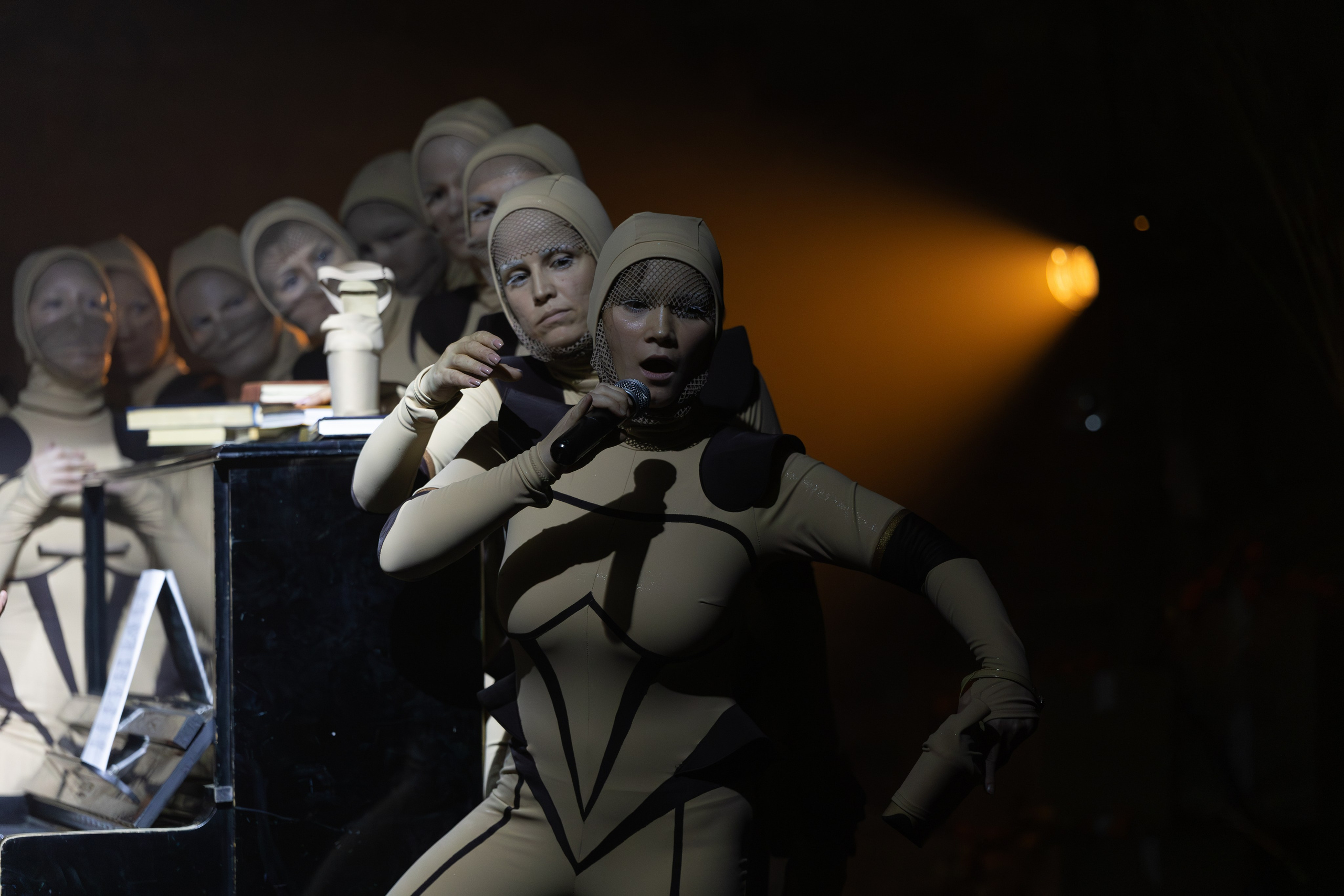 Постановка «Иные» 2025. Предметный и репортажный фотограф в Санкт-Петербурге Александр Е