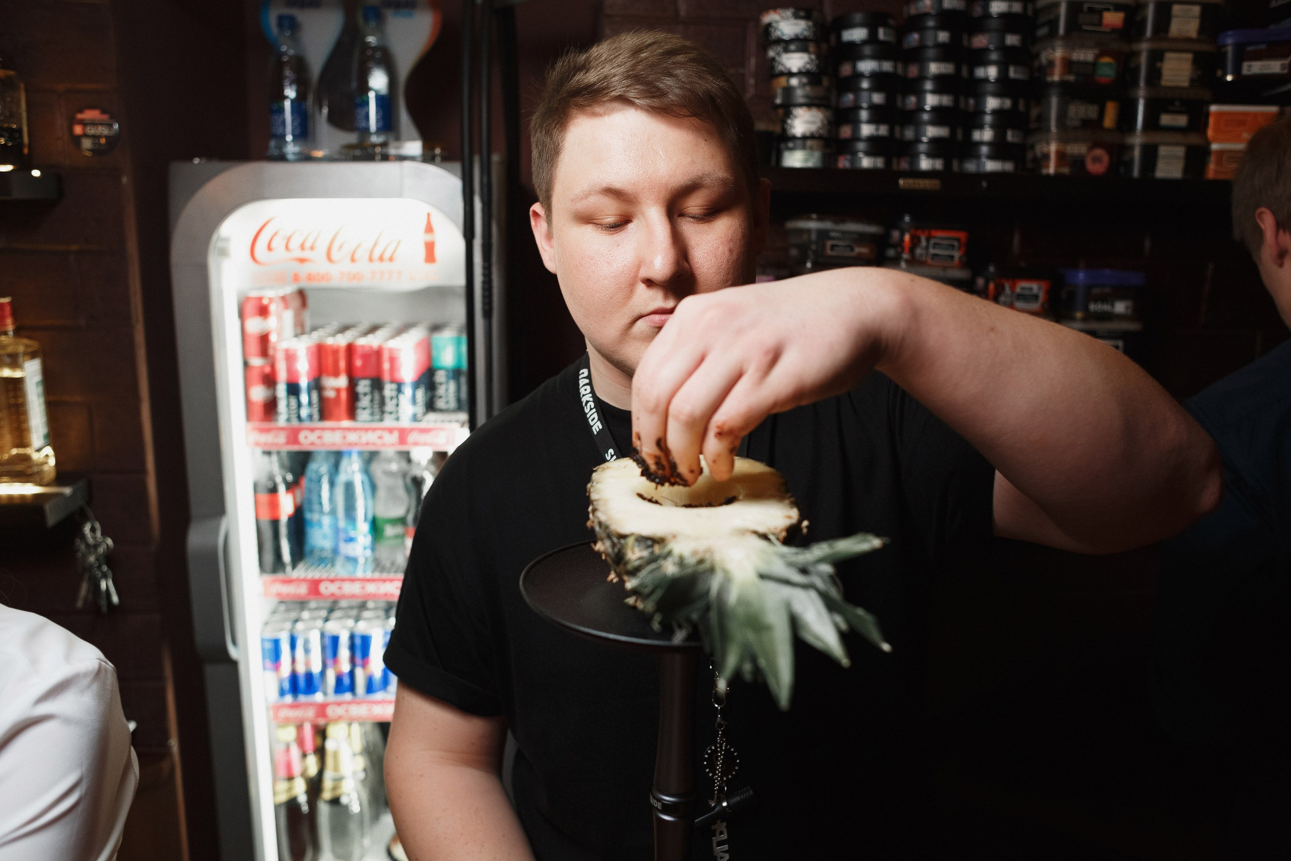 Захватывающий вкус и атмосфера: кальянная в Таганроге Бейкер Стрит. Свадебный и семейный фотограф в Таганроге Бакарюк Антон