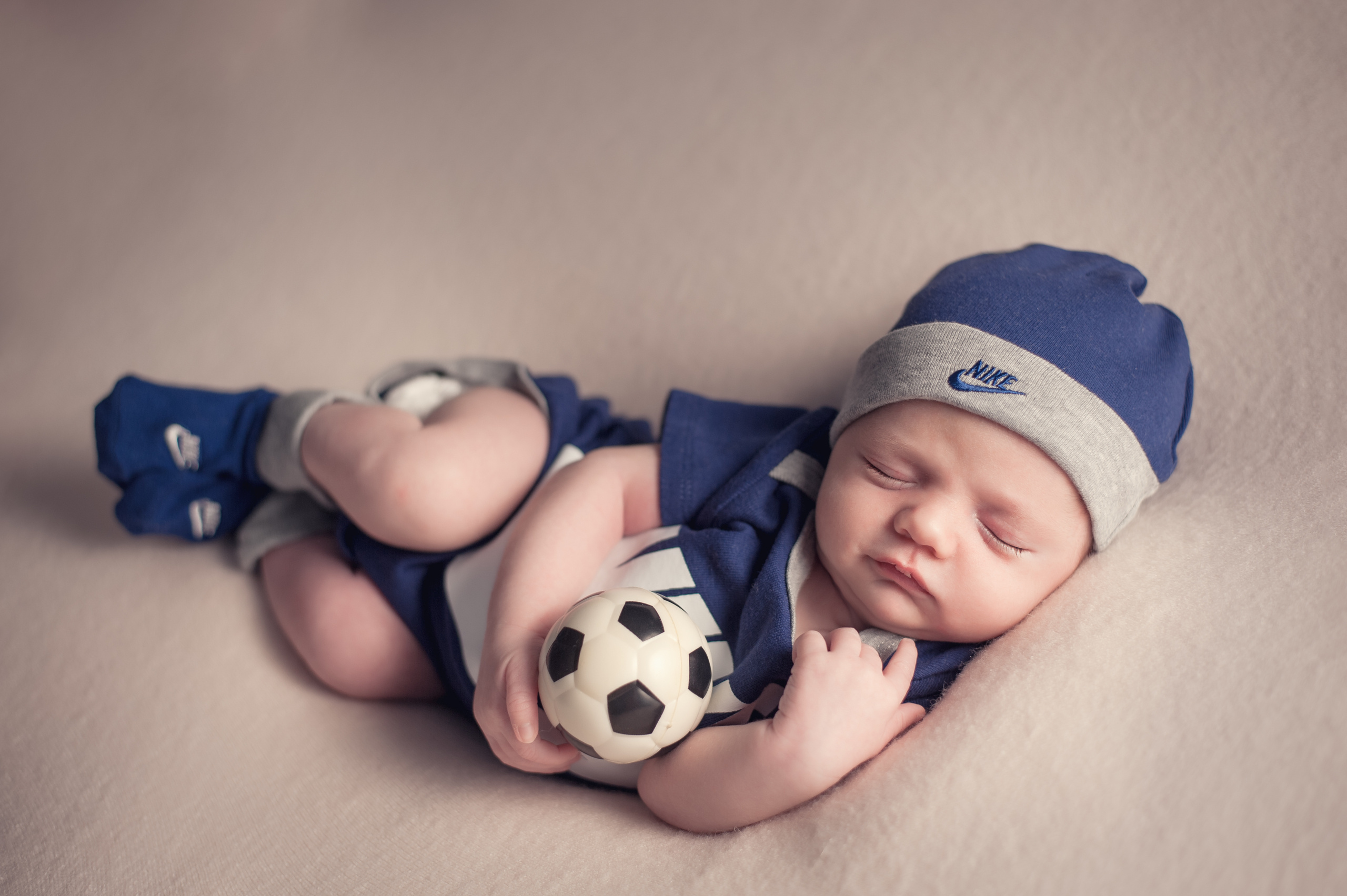 Новорождённые. Фотограф новорождённых в Москве и Московской области