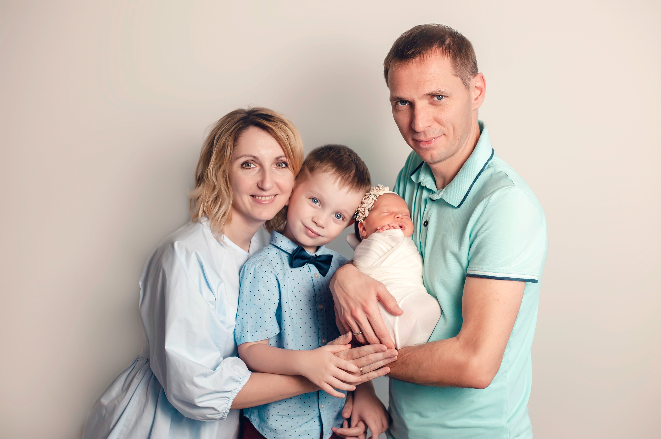 Семья. Фотограф новорождённых в Москве и Московской области