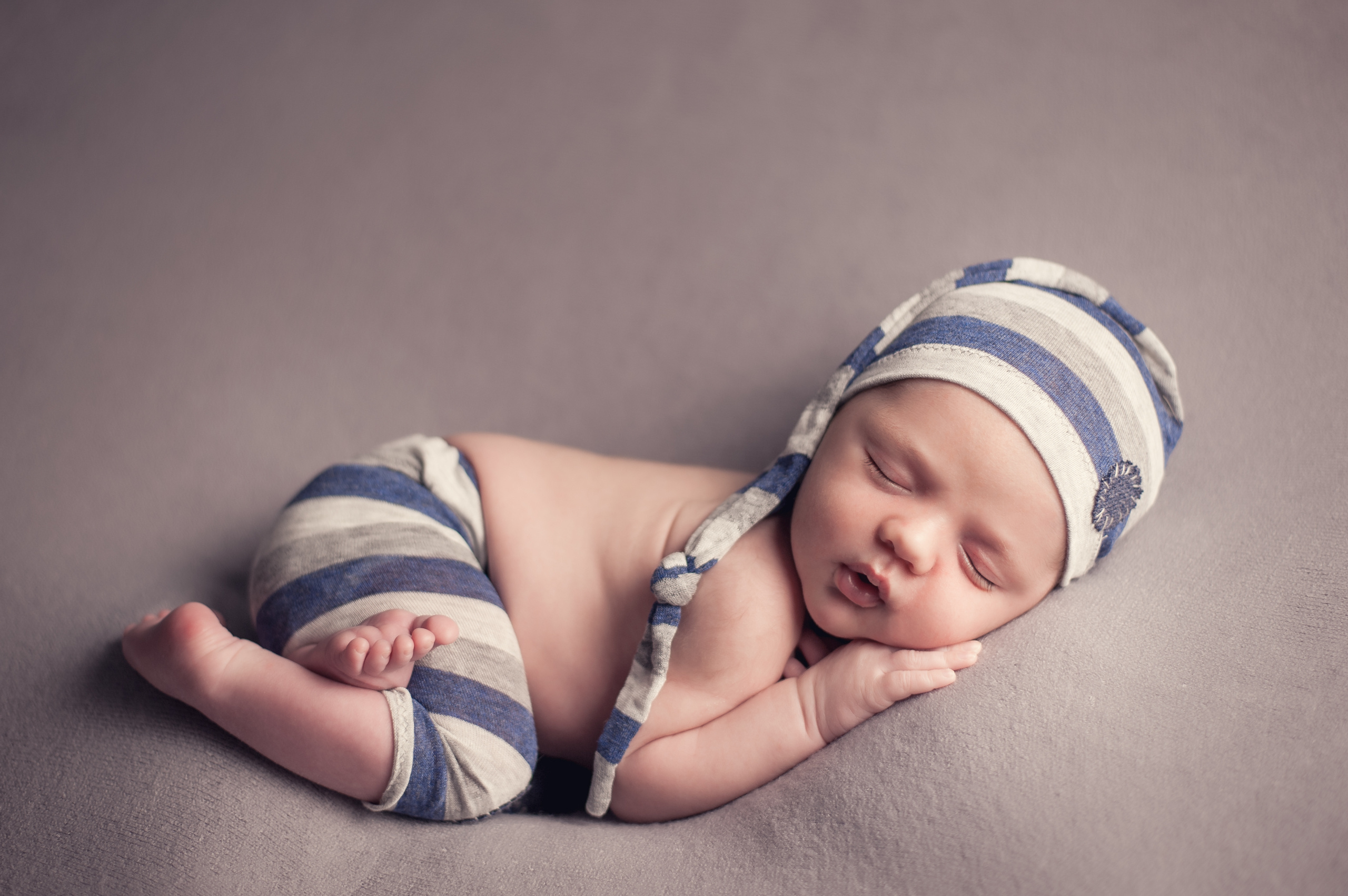 Новорождённые. Фотограф новорождённых в Москве и Московской области