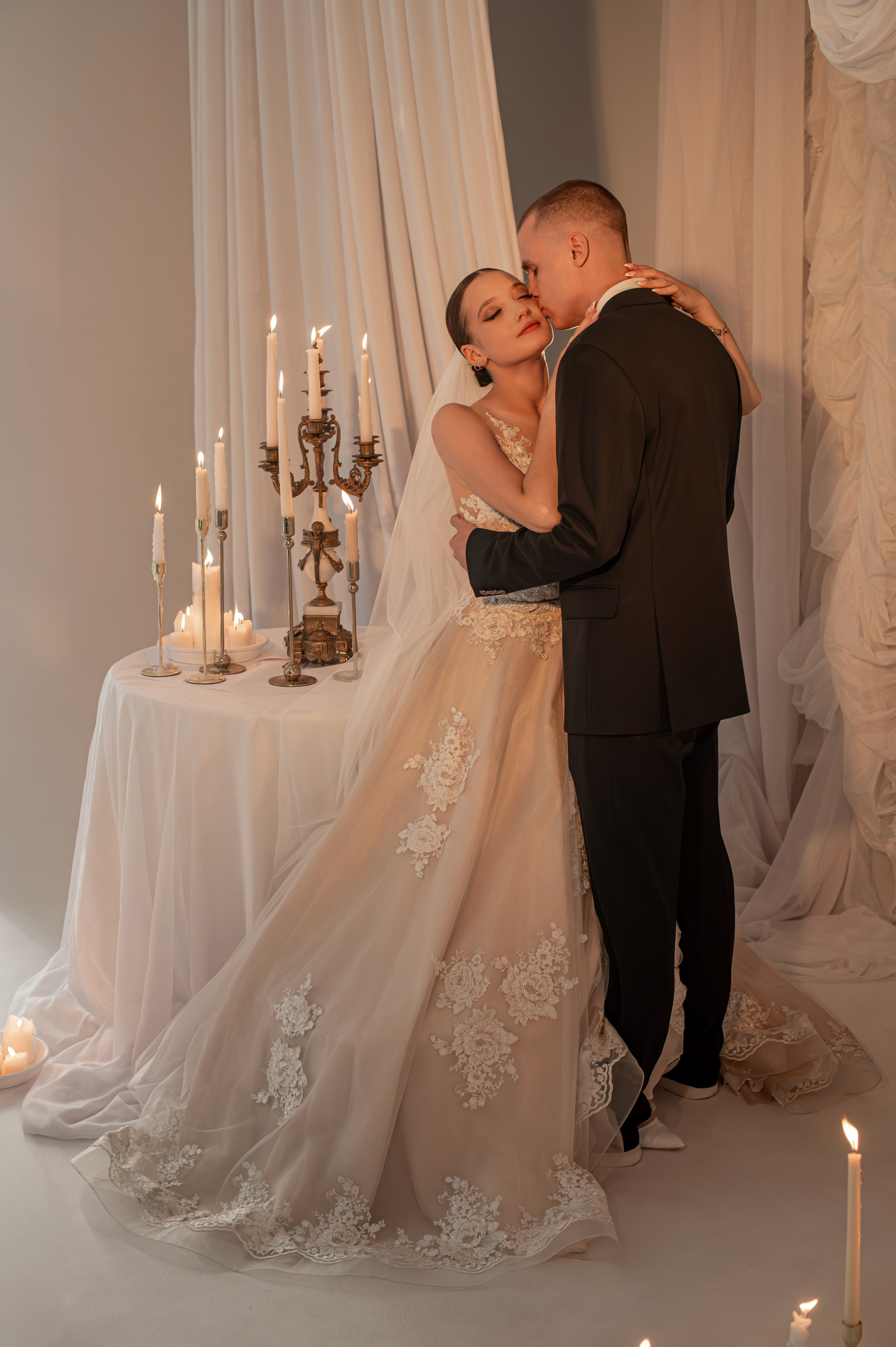 Съемка в студии, гостинице. Семейный и свадебный фотограф в Донецке Донская Анастасия