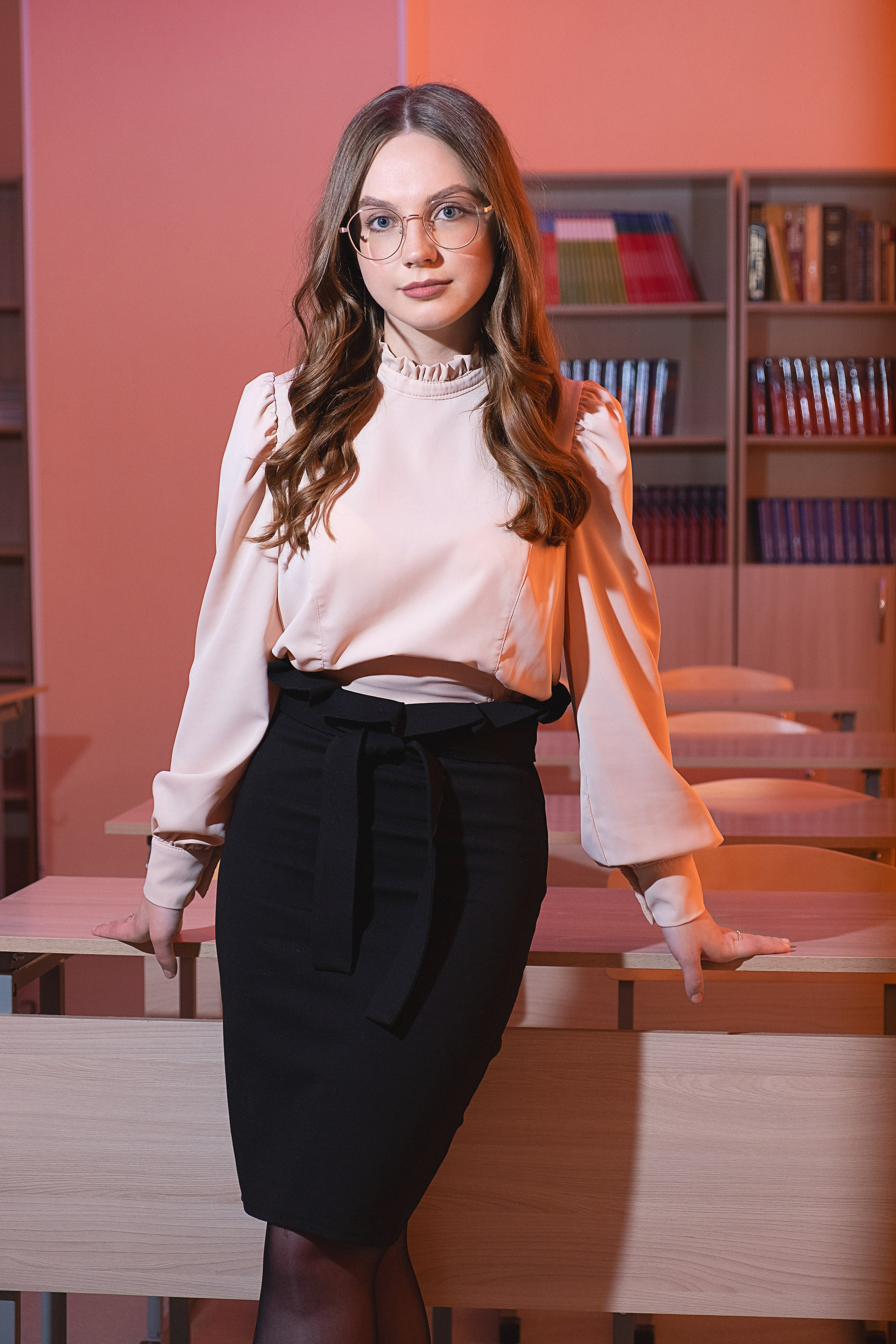 Выпускной альбом 2024. Фотограф и видеограф в Омск/Москва Сащенко Лера