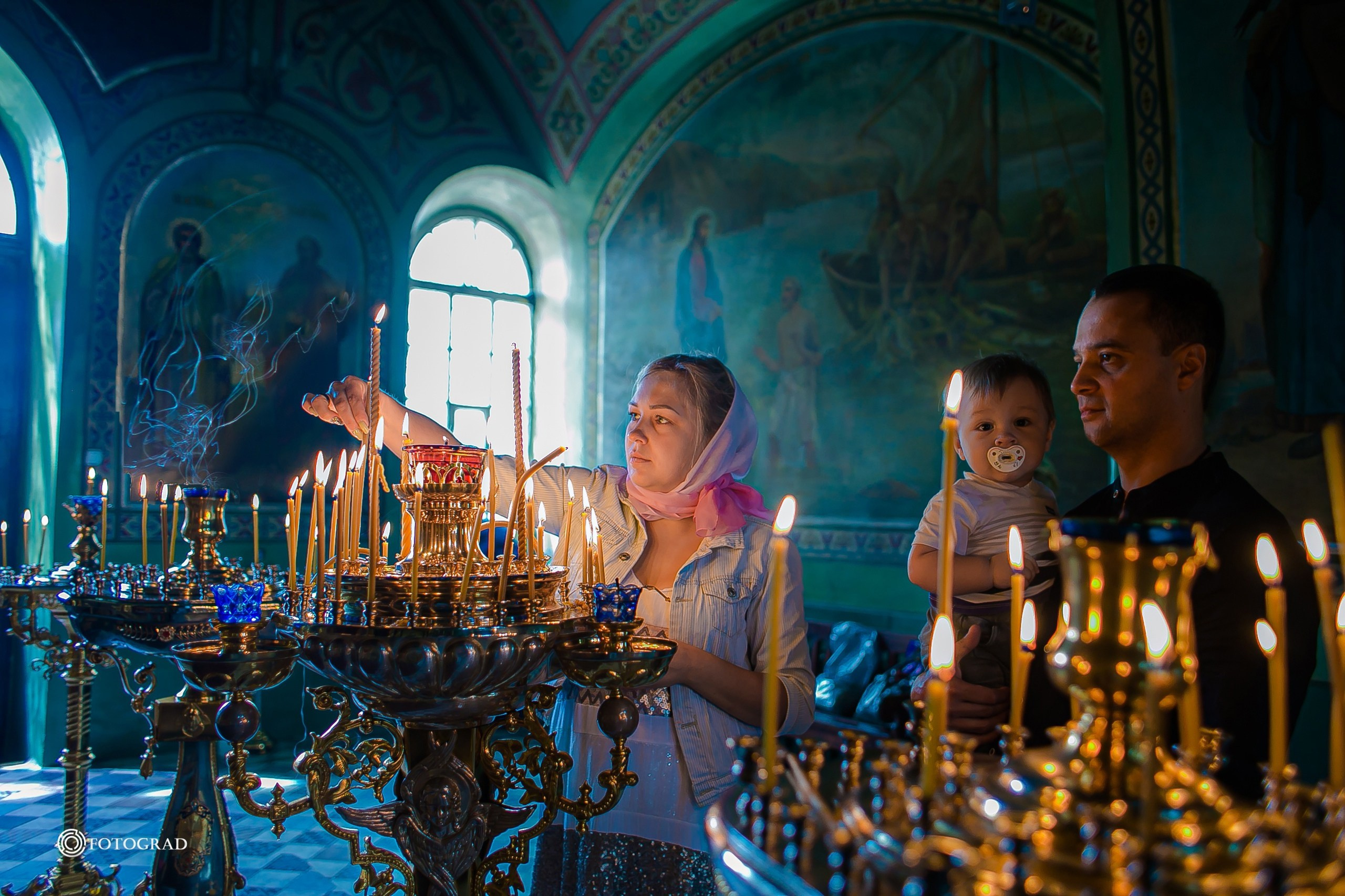 Съёмка крещения. Команда специалистов в мире фотографии и видео. Детский фотограф, семейный фотограф