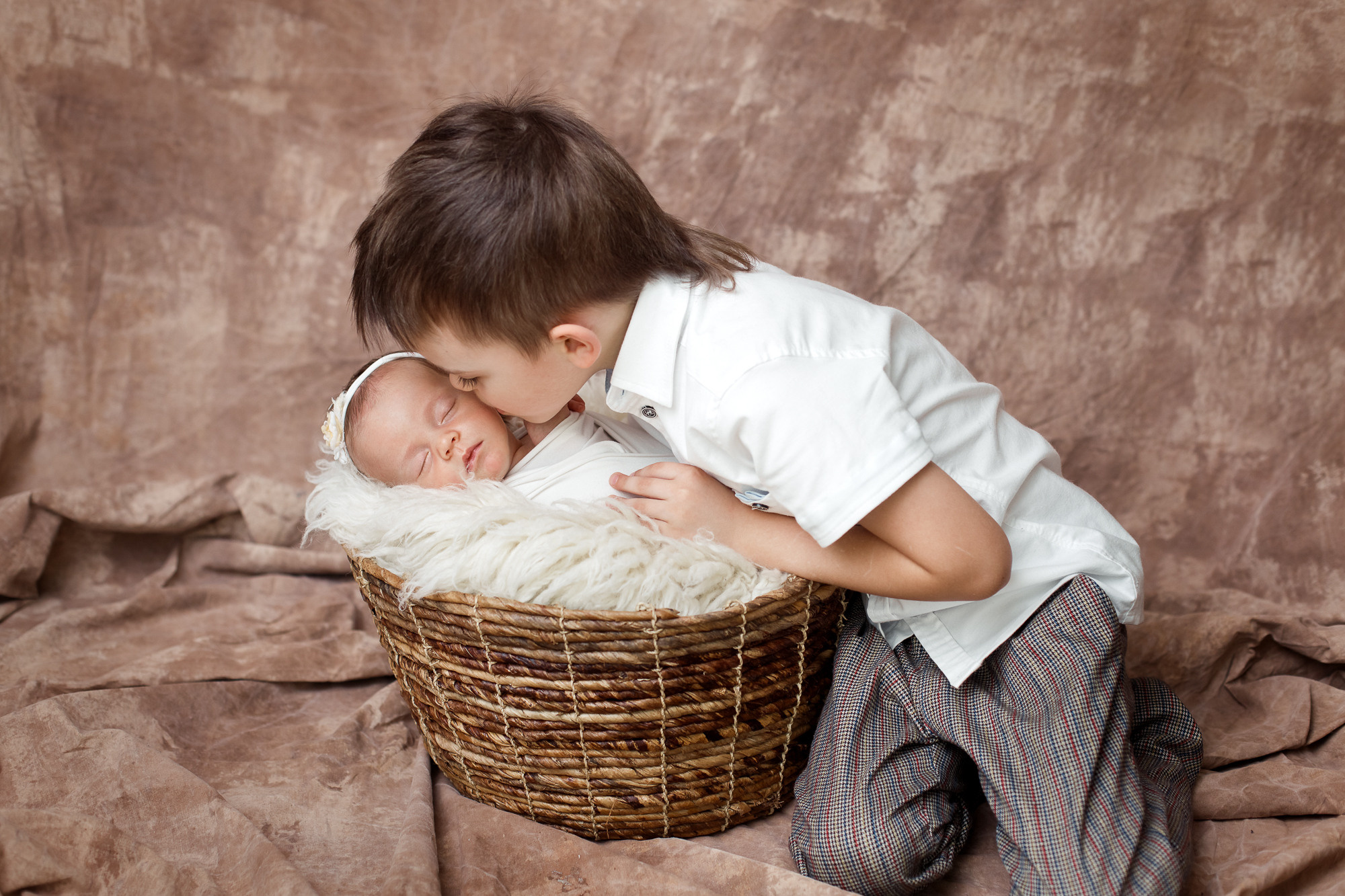 Съемка новорожденных с выездом на дом Ярославль, Москва, Иваново. Детский, семейный и фотограф новорождённых в Ярославле Анна Салова