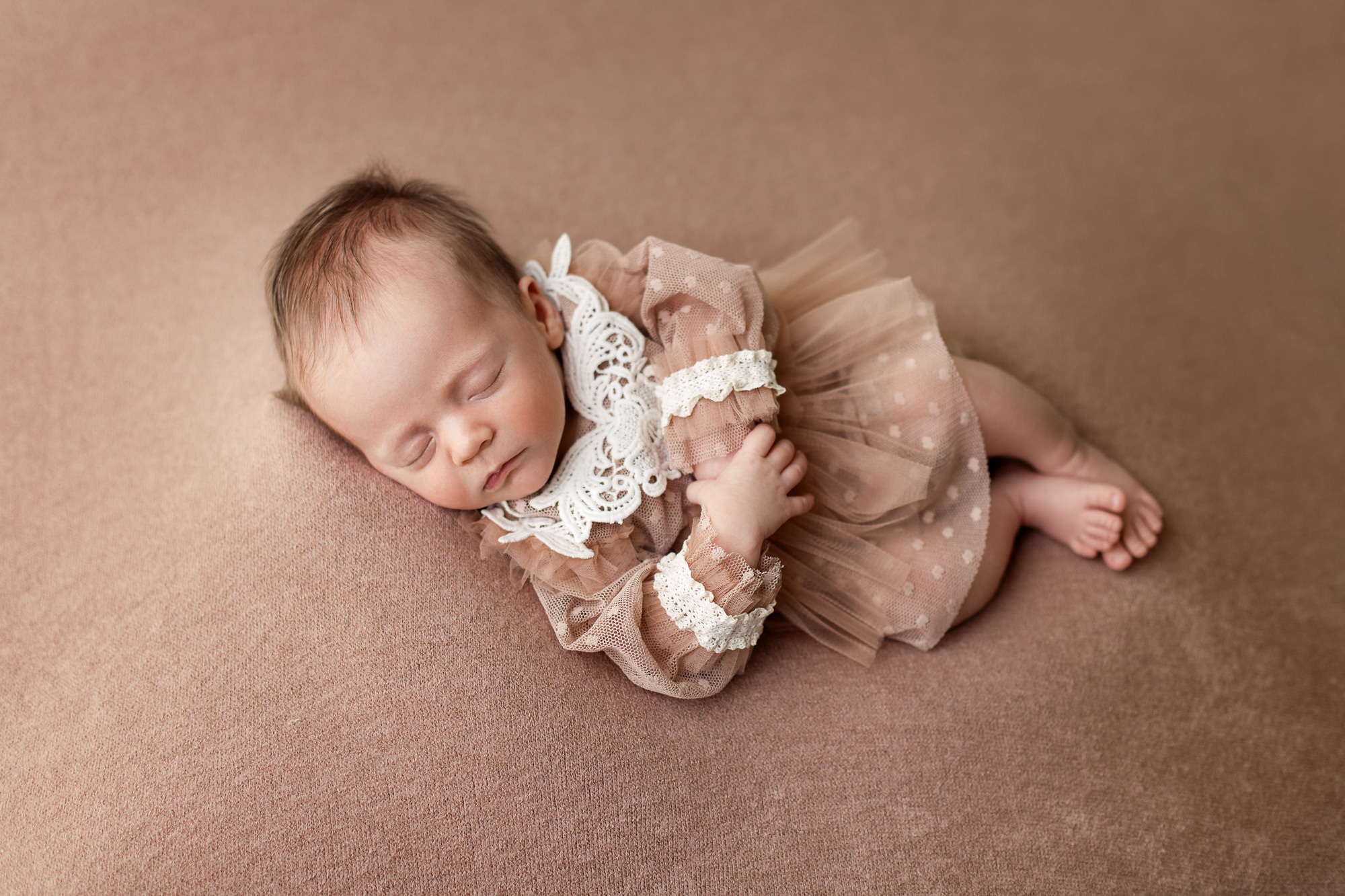 Съемка новорожденных с выездом на дом Ярославль, Москва, Иваново. Детский, семейный и фотограф новорождённых в Ярославле Анна Салова