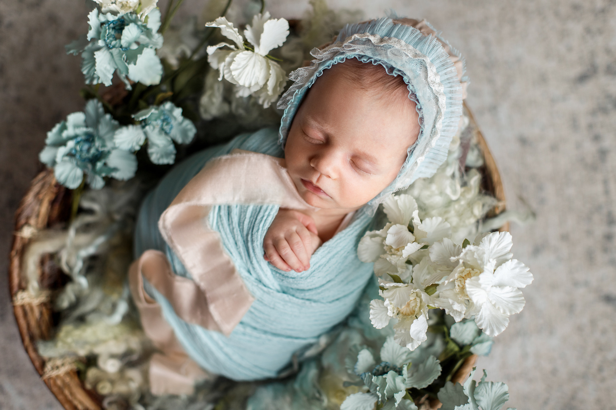 Съемка новорожденных с выездом на дом Ярославль, Москва, Иваново. Детский, семейный и фотограф новорождённых в Ярославле Анна Салова