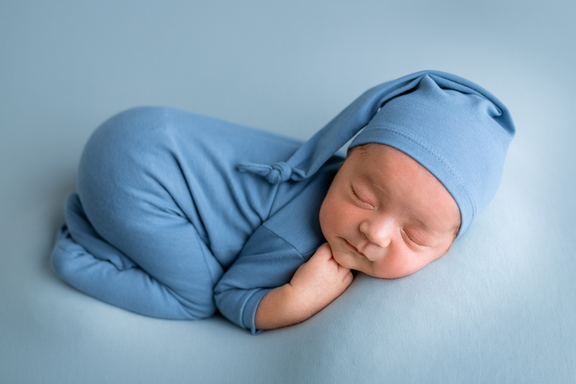 Съемка новорожденных у вас дома. Ярославль, Иваново, Кострома. Детский, семейный и фотограф новорождённых в Ярославле Анна Салова