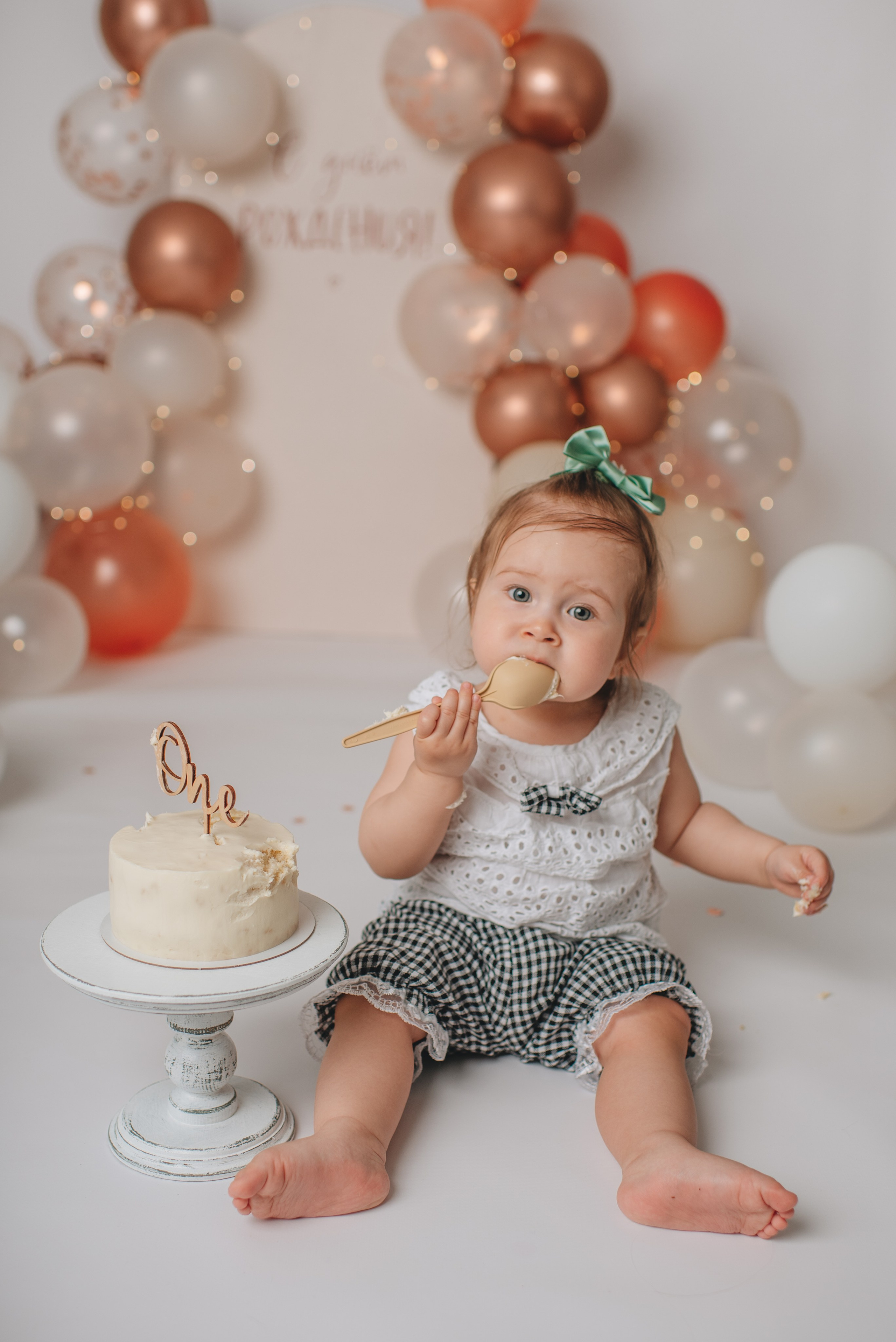Первый тортик. Детский фотограф Ольга Жубрина