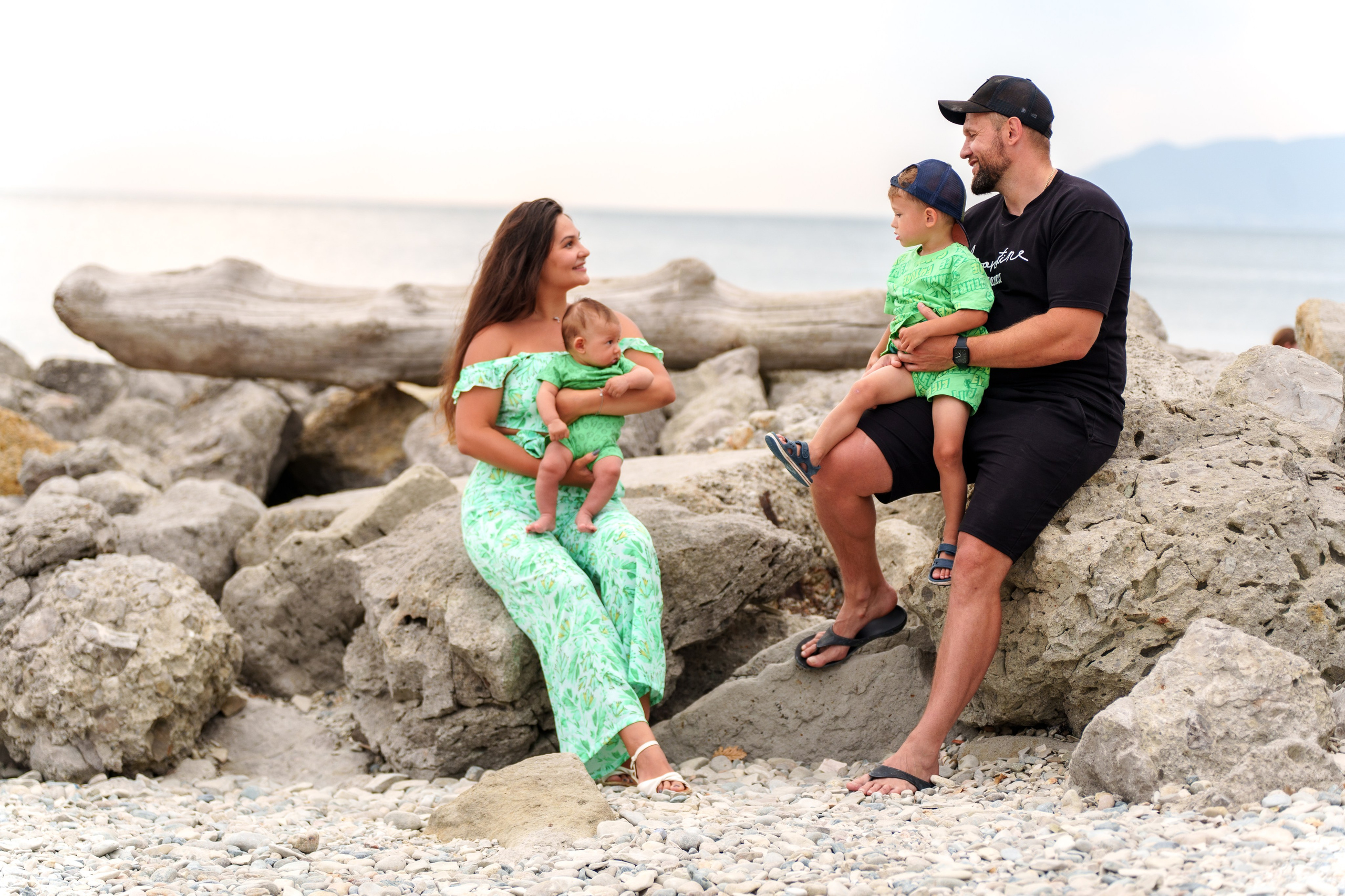 Семейная фотосессия на морском закате (01.09.2023). Фотограф Андрей Чеботок (Белгород, Курск, Воронеж, Старый Оскол)