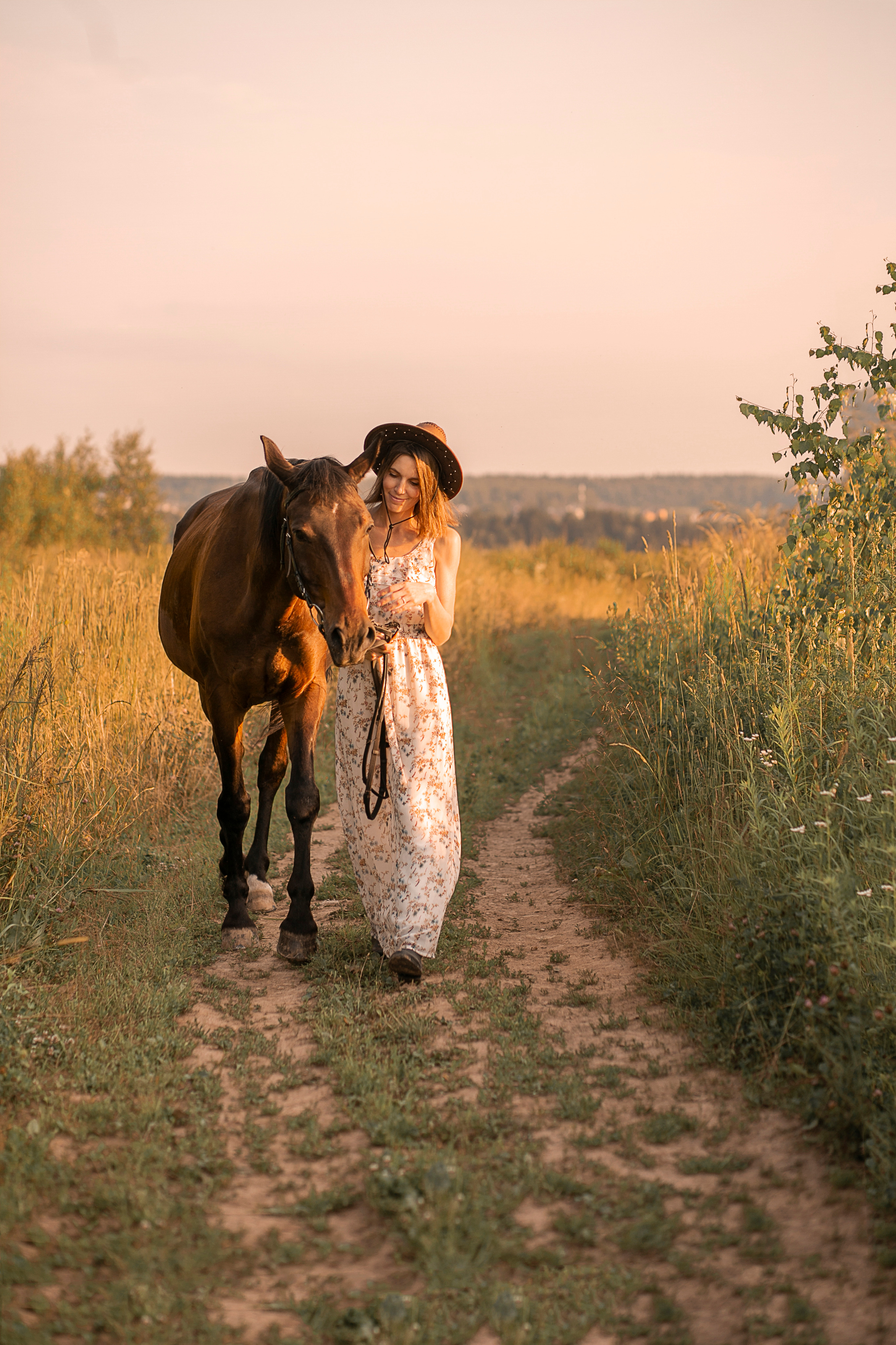 ПОЛЕ, ЛОШАДКА, ДЕВУШКА…. Арт-фотограф в Москве Елена Иванова