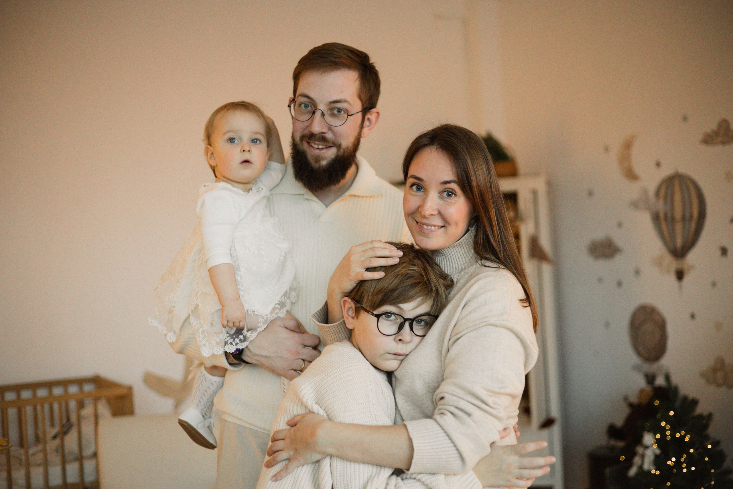 Новогодняя фотосъемка в студии. Семейный видеограф в Москве Элина Ладова