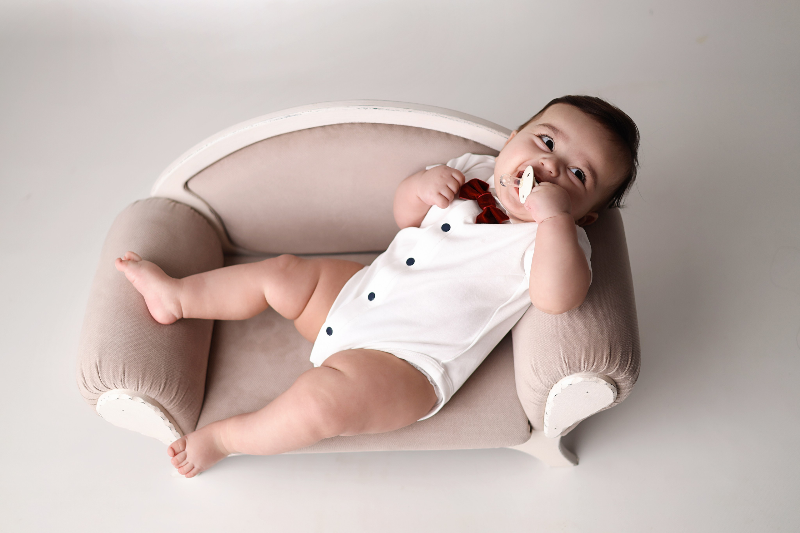 Азнавуру 6 месяцев. Фотограф новорожденных Москва. Ньюборн фотограф Москва