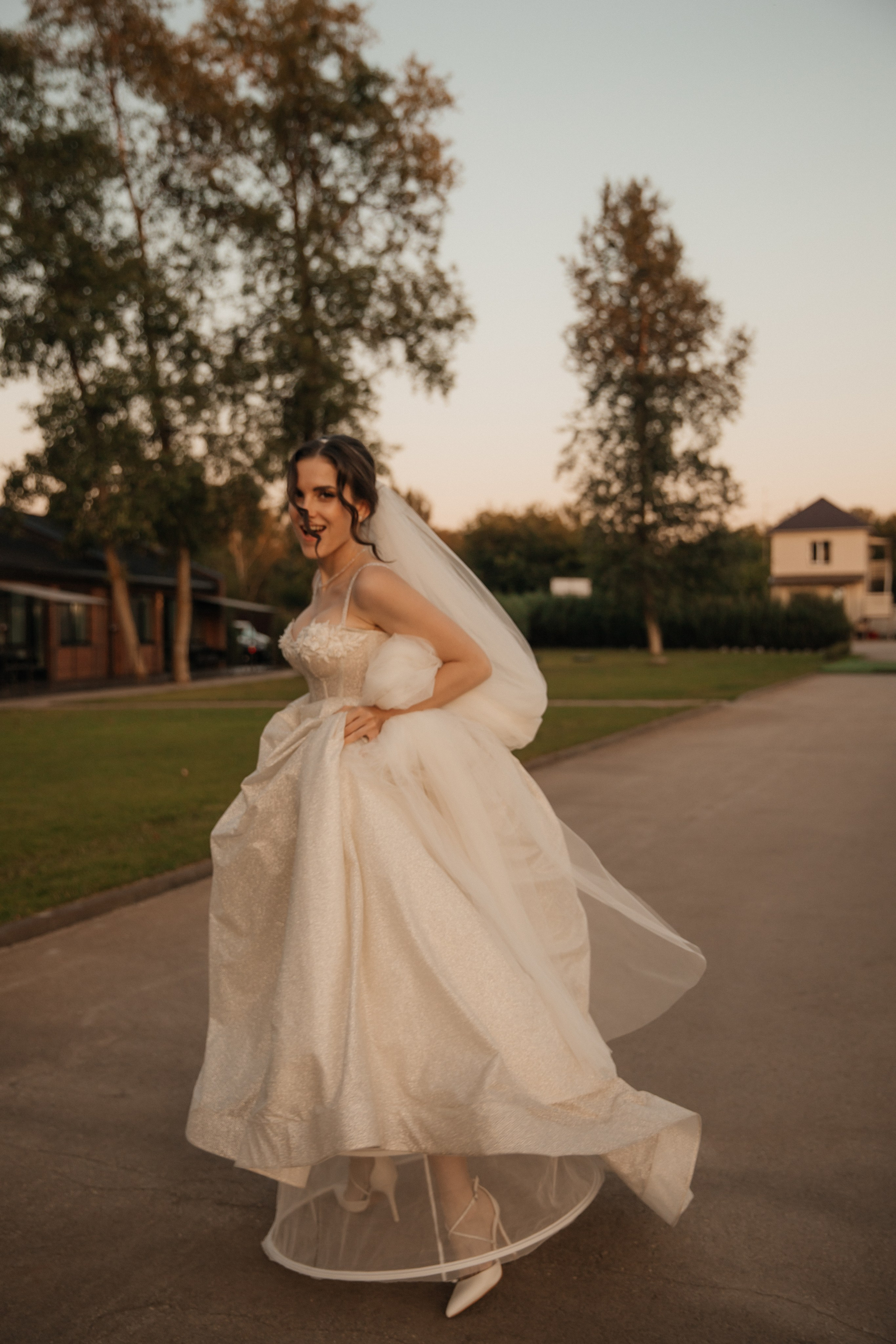 Wedding «Sunlight». Свадебные фотограф и видеограф Наталья и Анатолий Новиковы СПб