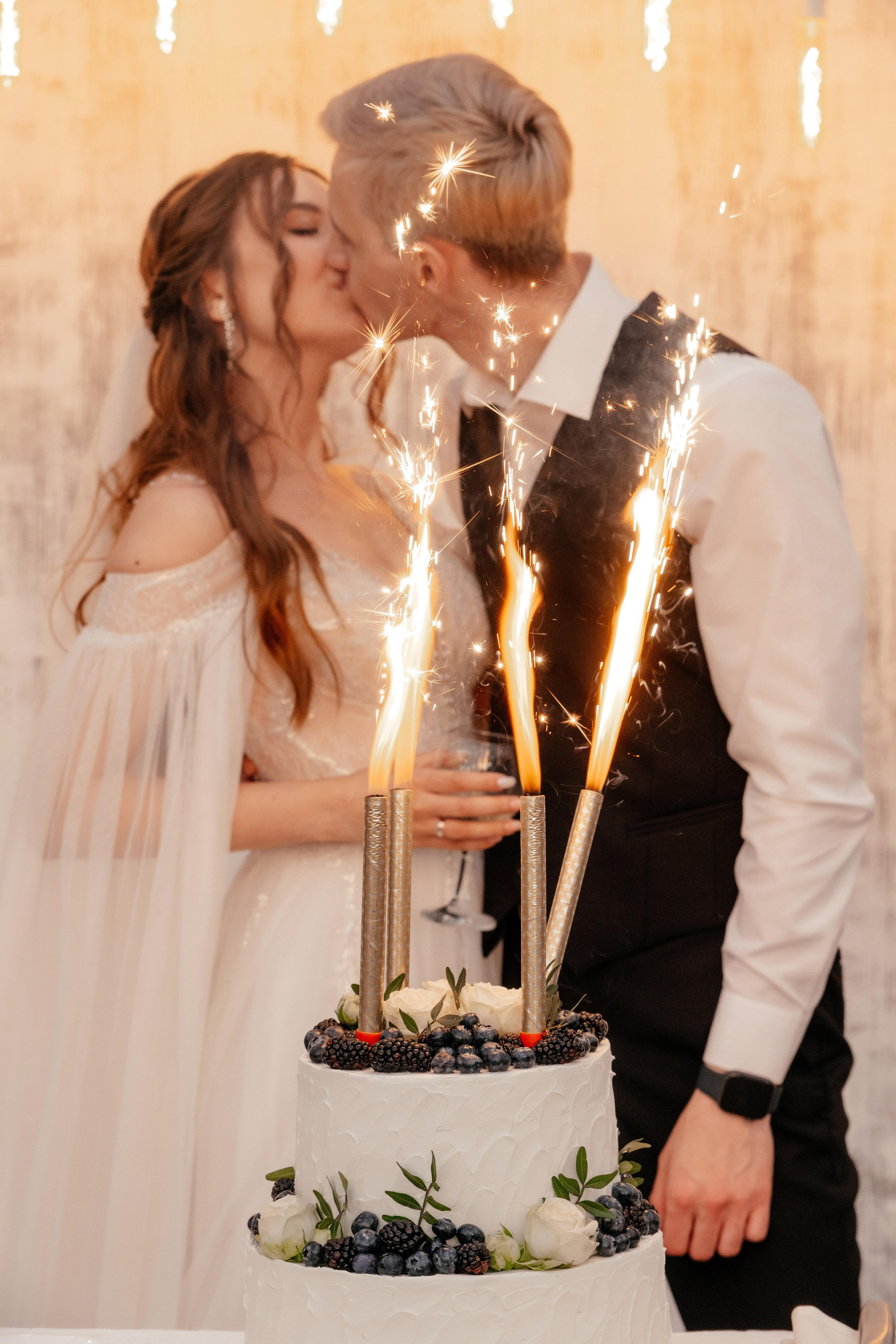 Фотограф на свадьбу в Екатеринбурге. Свадебный фотограф в Екатеринбурге — заказ профессиональной фотосесии, все виды фотосъемки